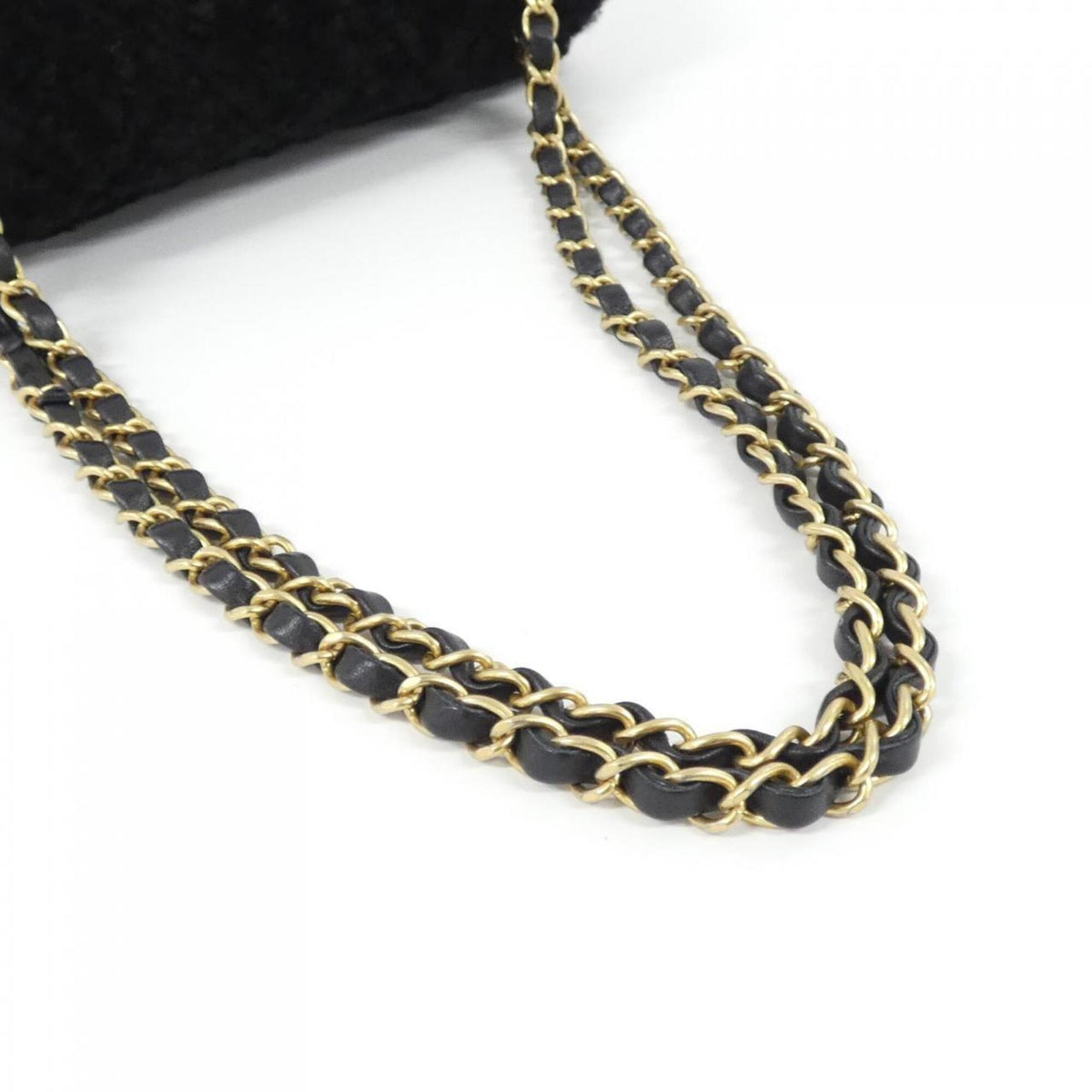 Chanel Black Tweed Leather Shoulder Bag (Pre-Owned)