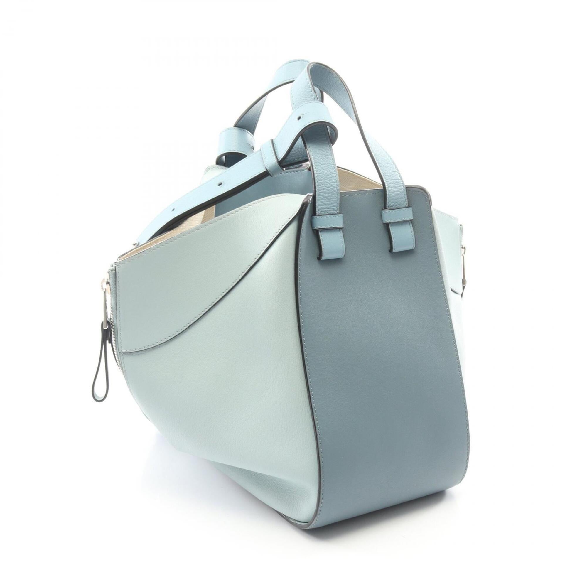 Loewe Blue Leather Handbag (Pre-Owned)