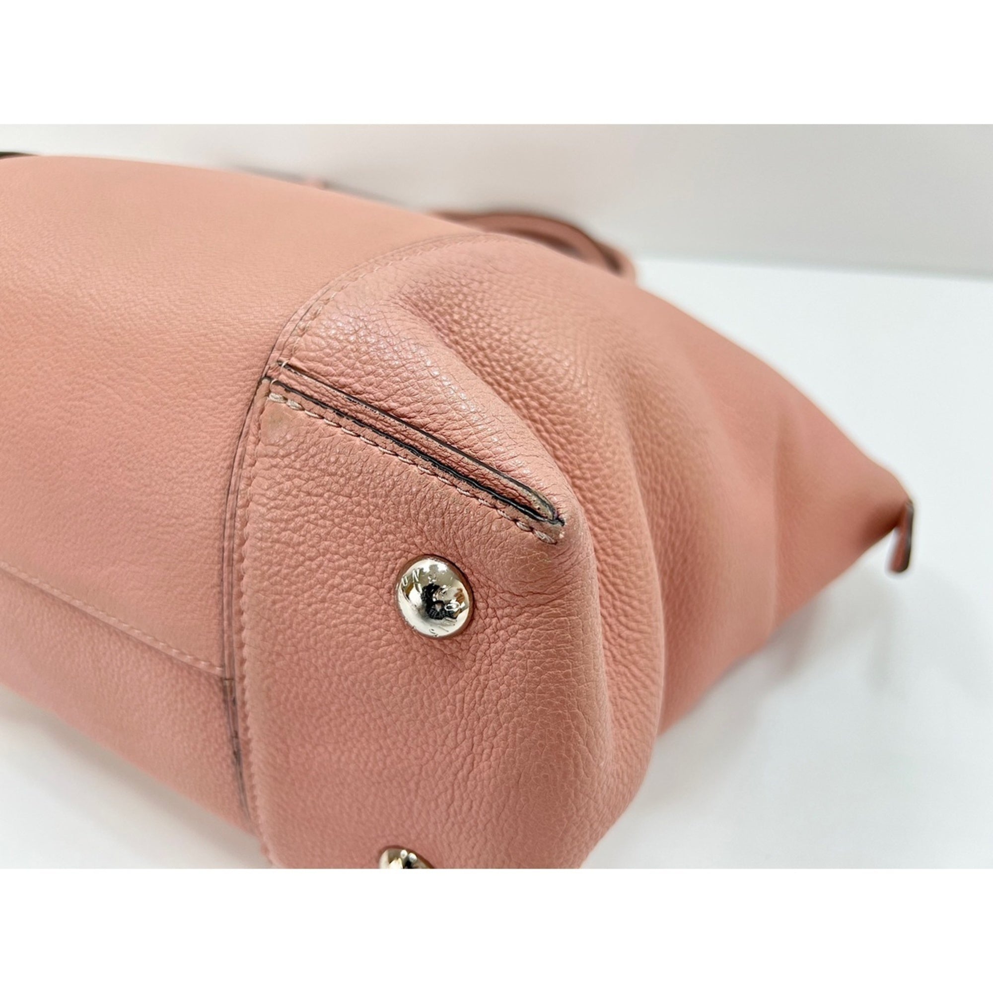 Louis Vuitton Pink Handbag (Pre-Owned)