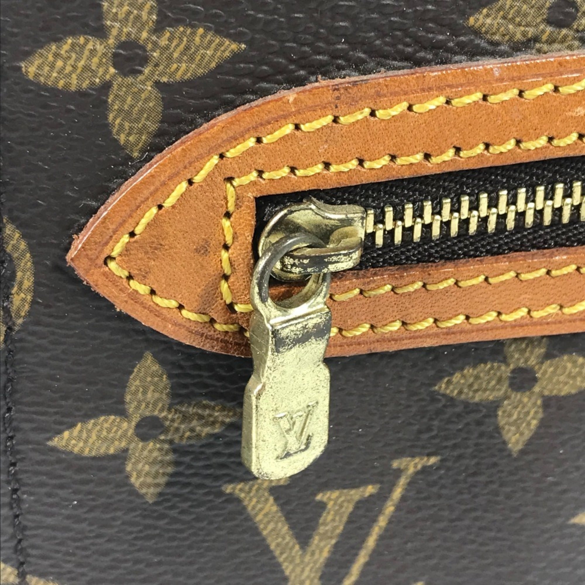 Louis Vuitton Brown Monogram Canvas Pochette Shoulder Bag (Pre-Owned)