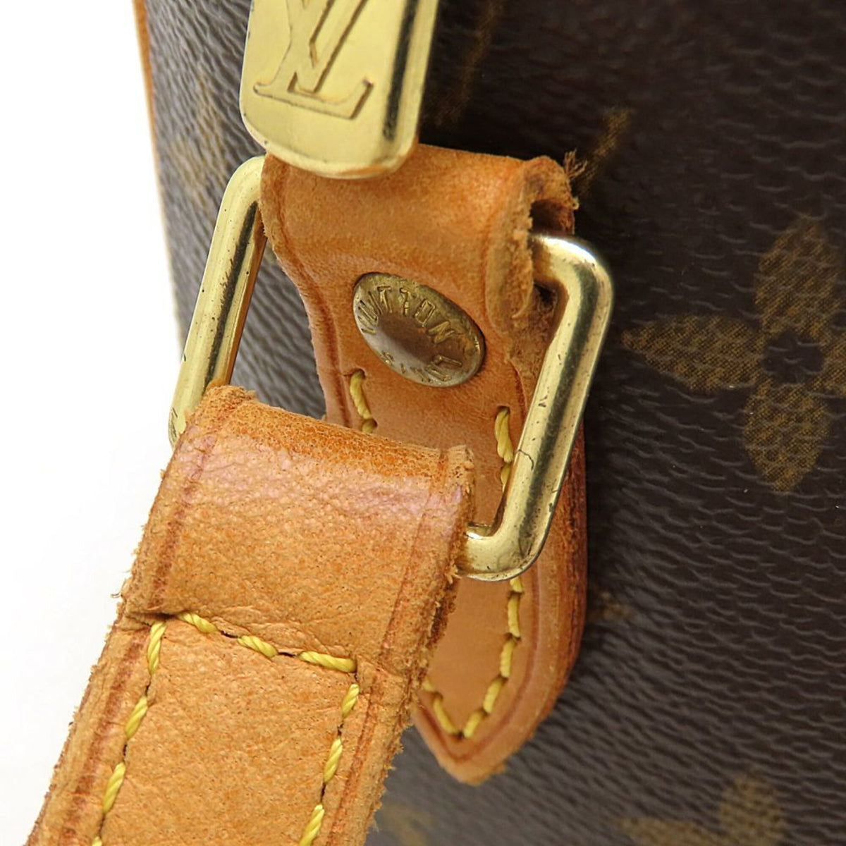 Louis Vuitton Brown Monogram Monogram Shoulder Bag (Pre-Owned)