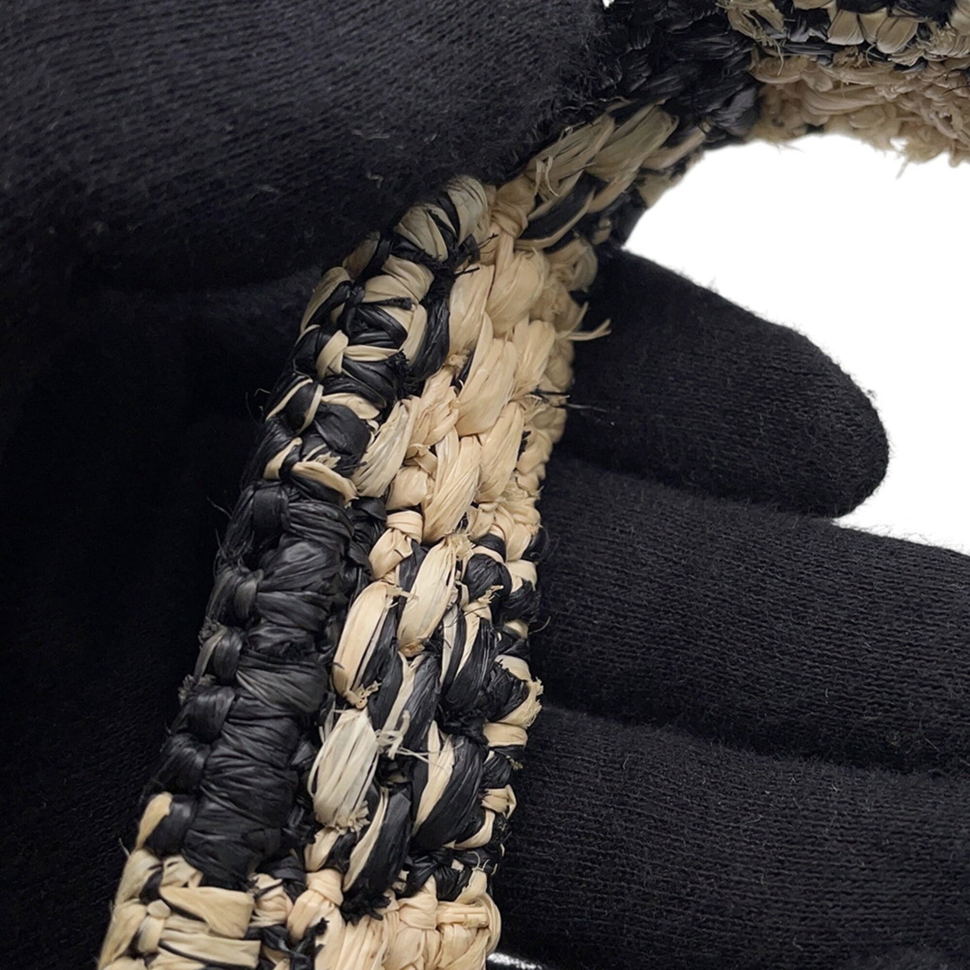 Loewe Black Raffia Leather Handbag (Pre-Owned)
