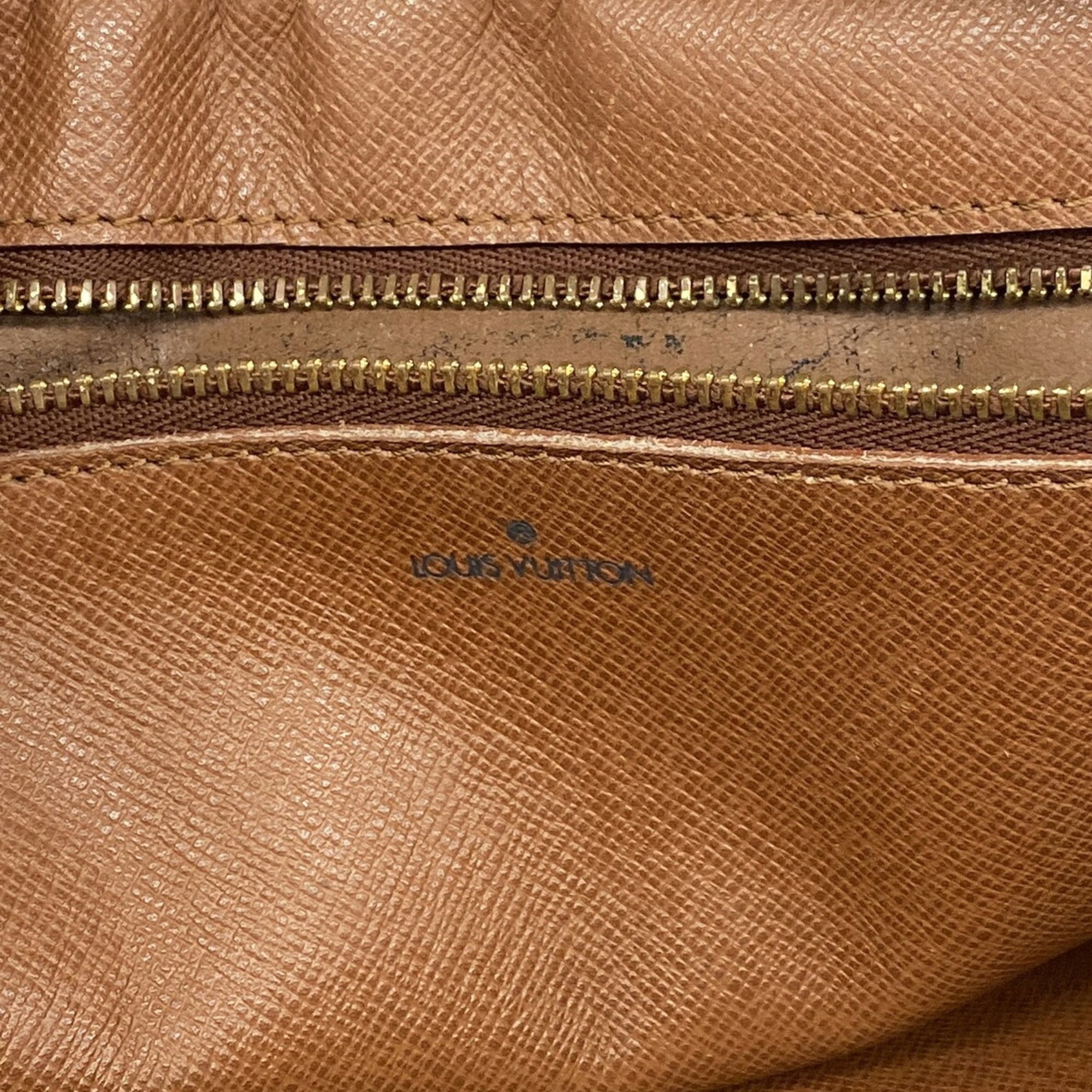 Louis Vuitton Brown Shoulder Bag (Pre-Owned)