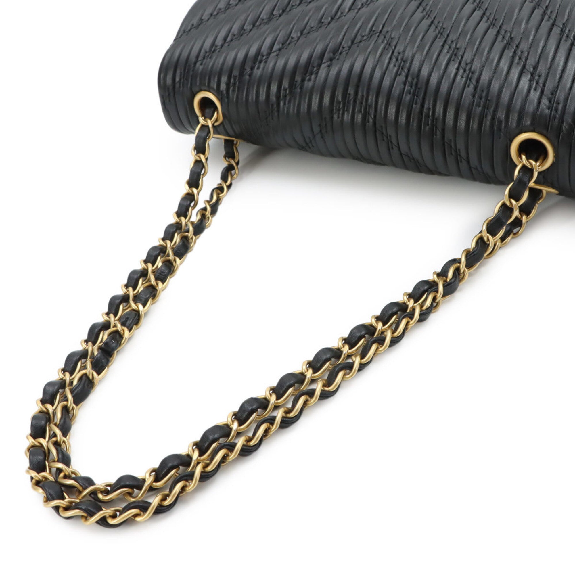 Chanel Black Leather Handbag Shoulder Bag (Pre-Owned)