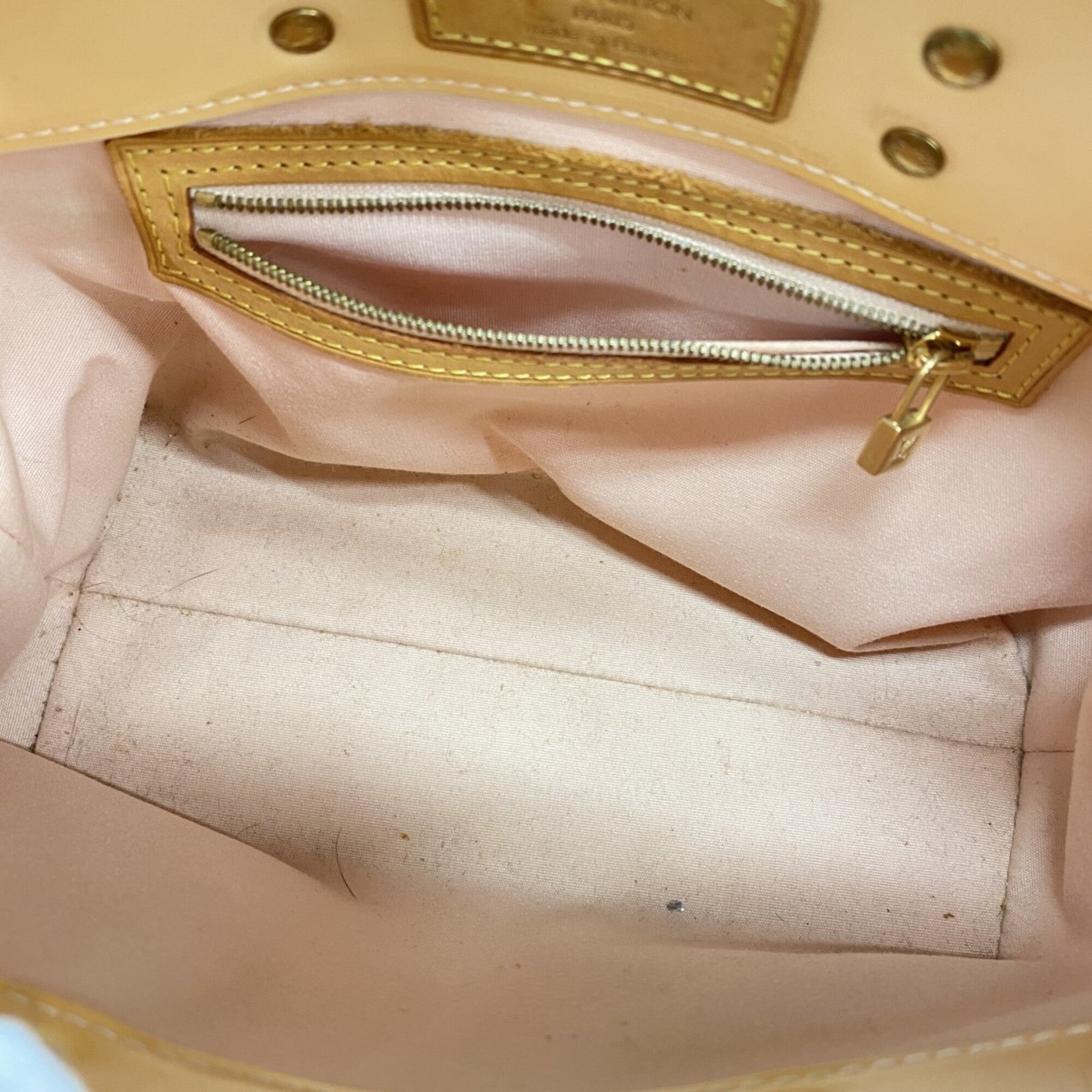 Louis Vuitton Pink Handbag (Pre-Owned)