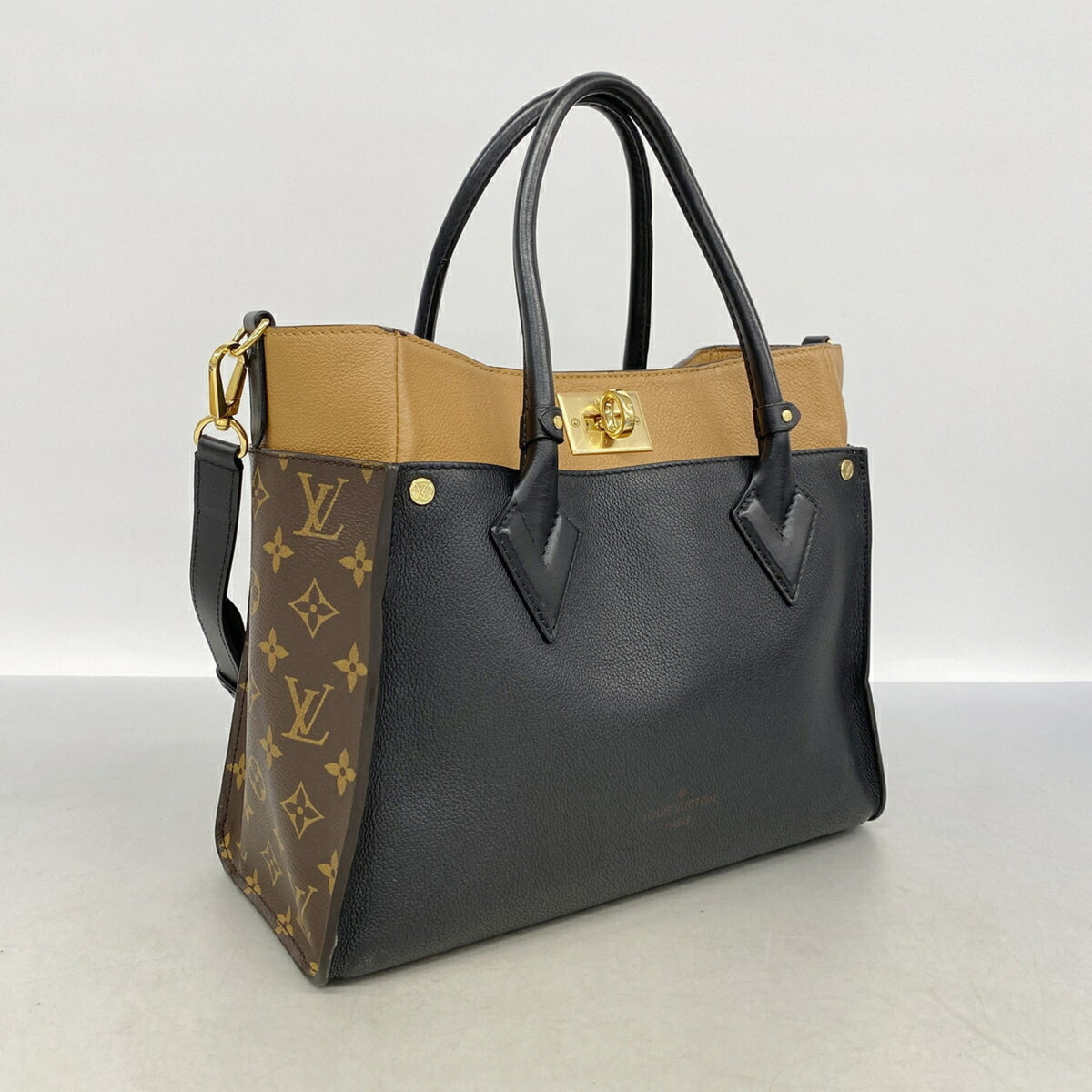 Louis Vuitton Noir Tote Bag (Pre-Owned)