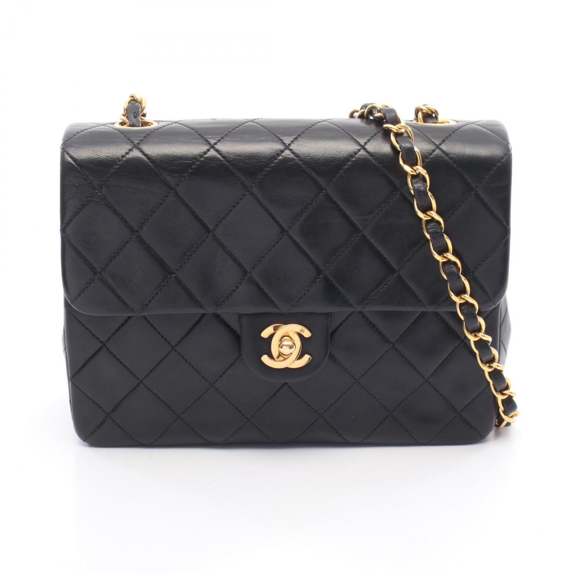 Chanel Black Leather Shoulder Bag (Pre-Owned)