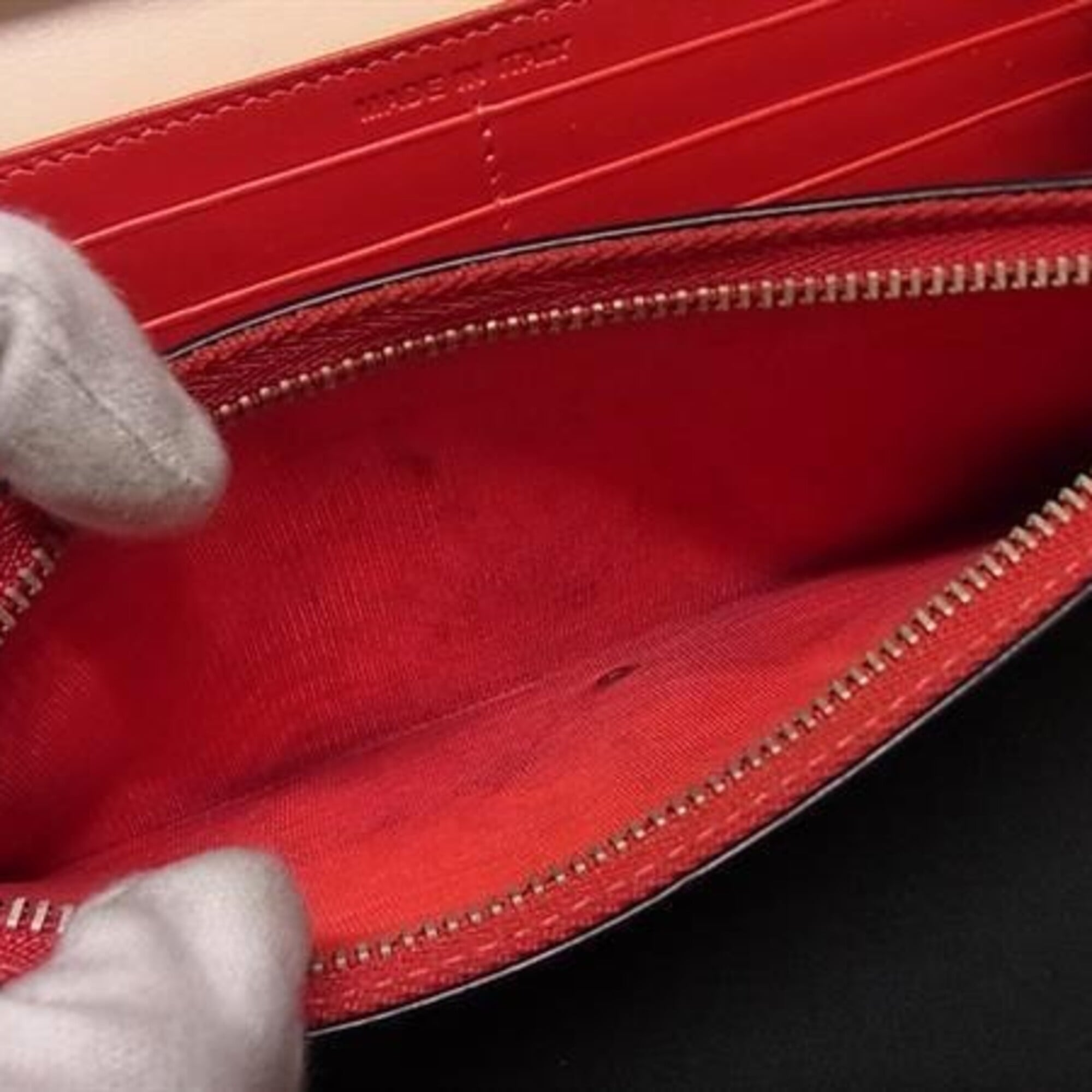 Christian Louboutin Beige Long Wallet (Tri-Fold) (Pre-Owned)