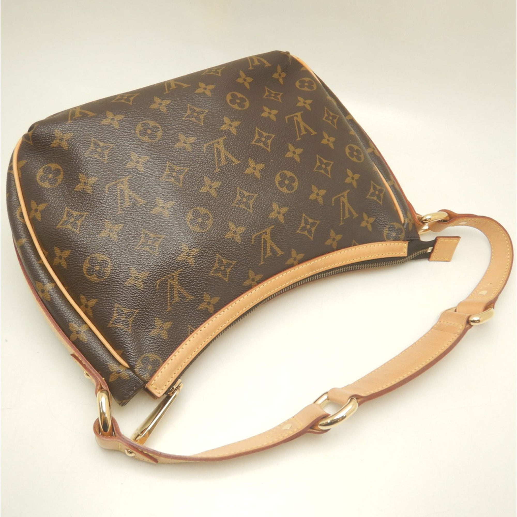 Louis Vuitton Brown Monogram Monogram Shoulder Bag (Pre-Owned)
