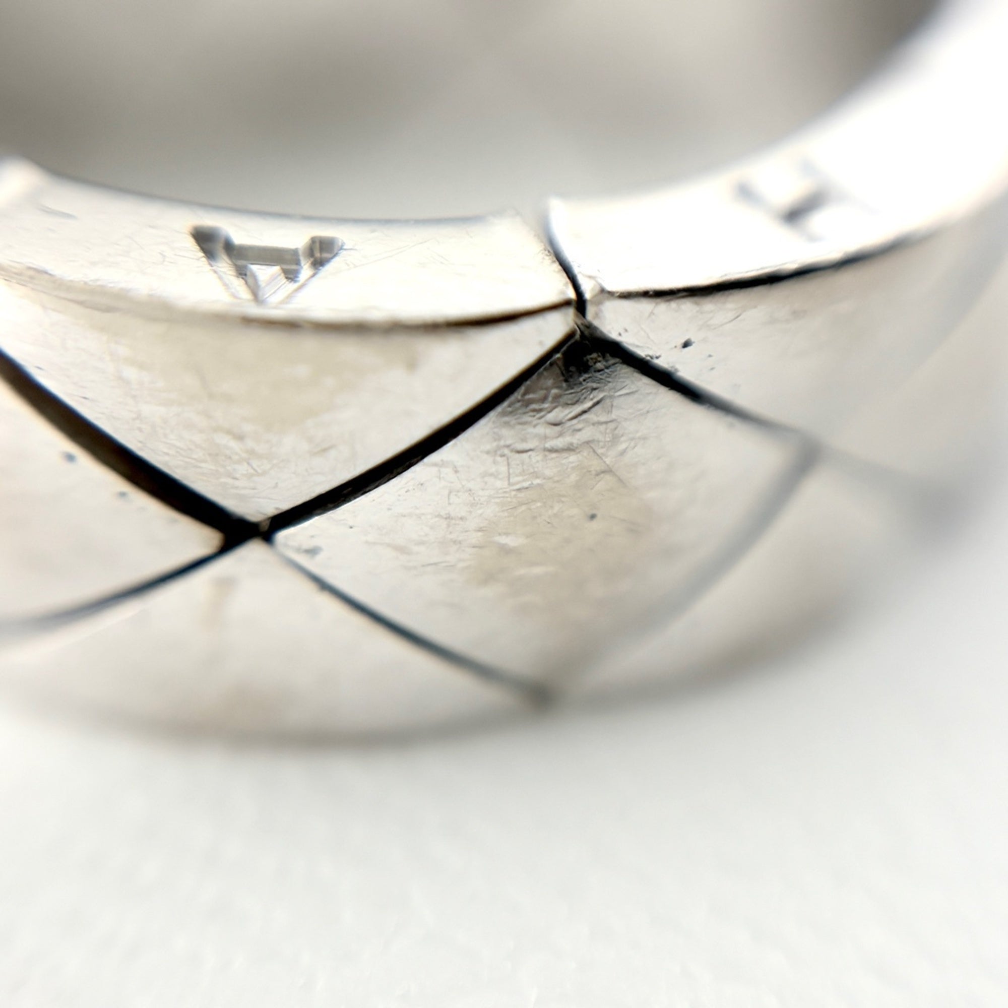 Chanel Matelasse Silver Band Ring (Pre-Owned)