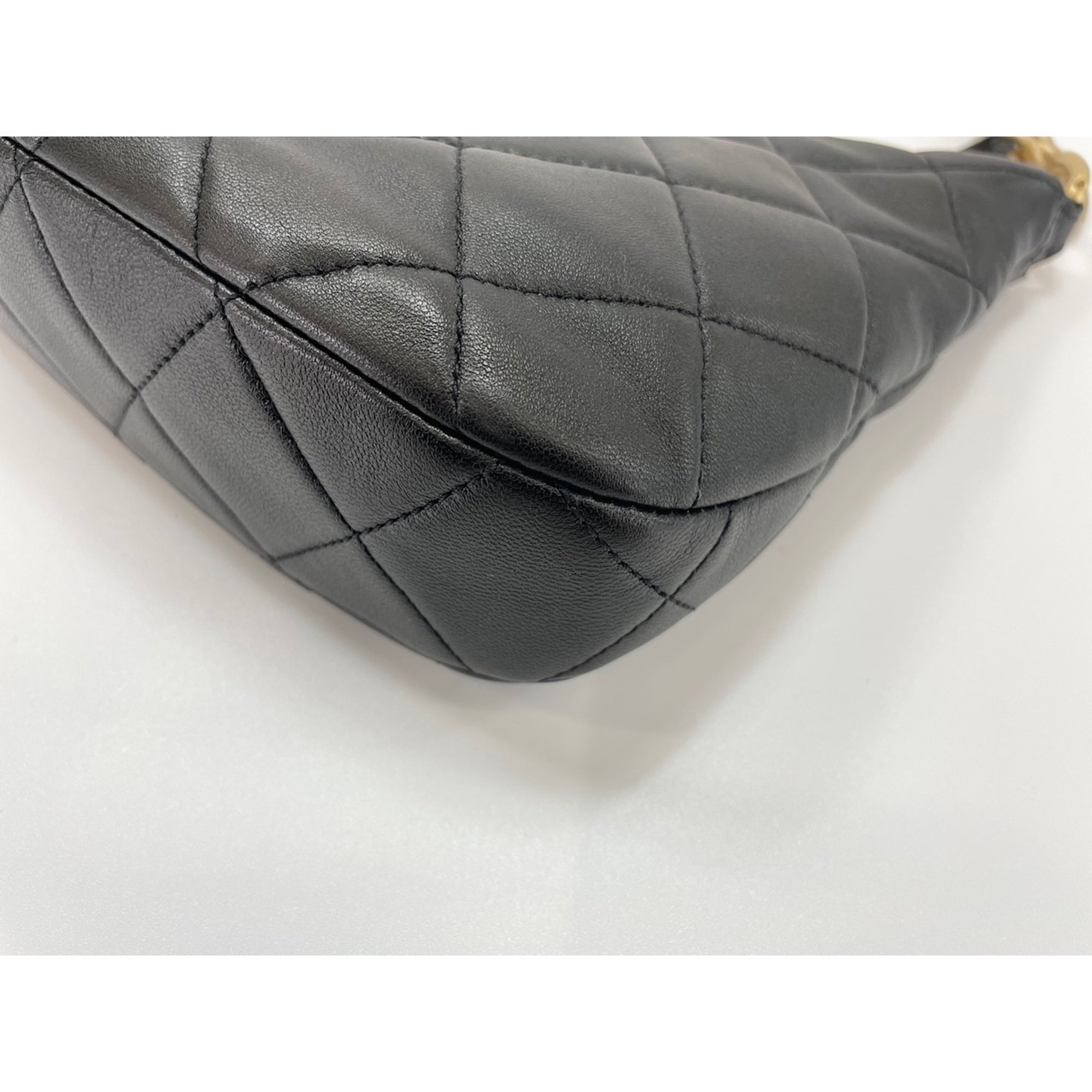 Chanel Matelasse Black Shoulder Bag (Pre-Owned)