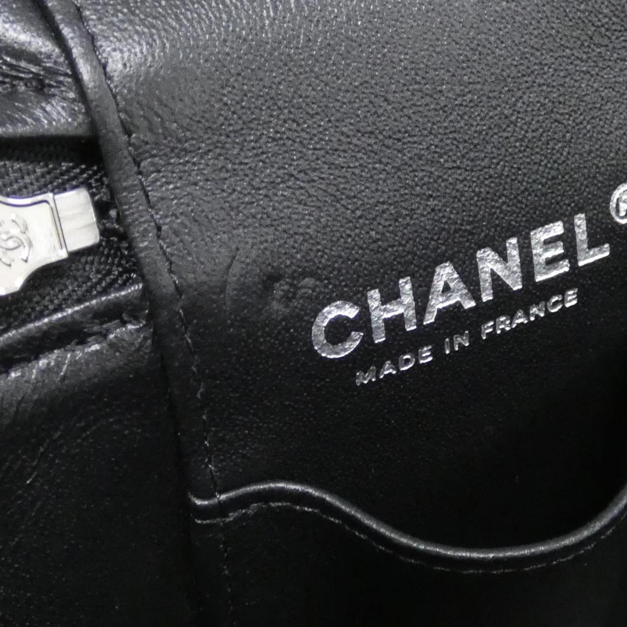 Chanel Black Leather Handbag (Pre-Owned)
