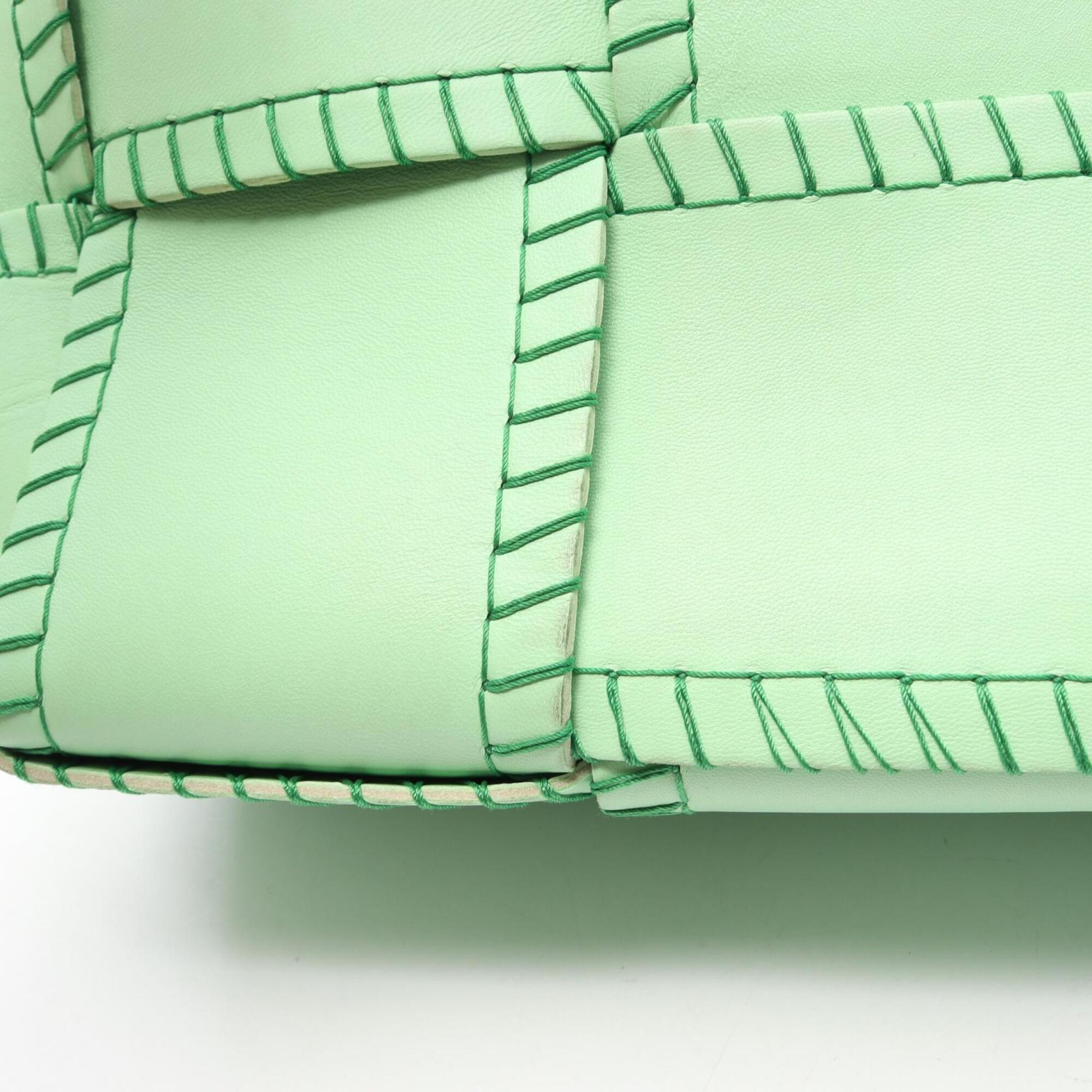 Bottega Veneta Green Leather Handbag Pouch (Pre-Owned)