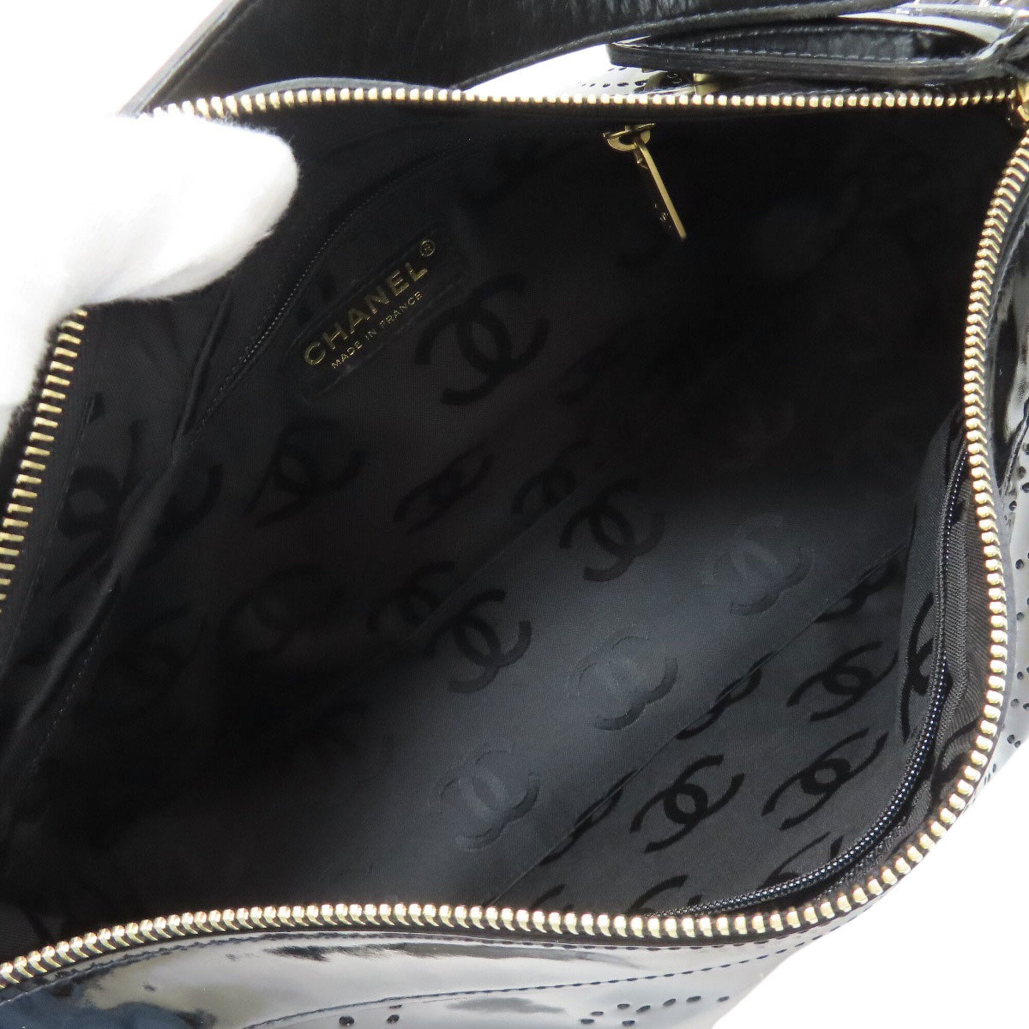 Chanel Camellia Black Leather Shoulder Bag (Pre-Owned)