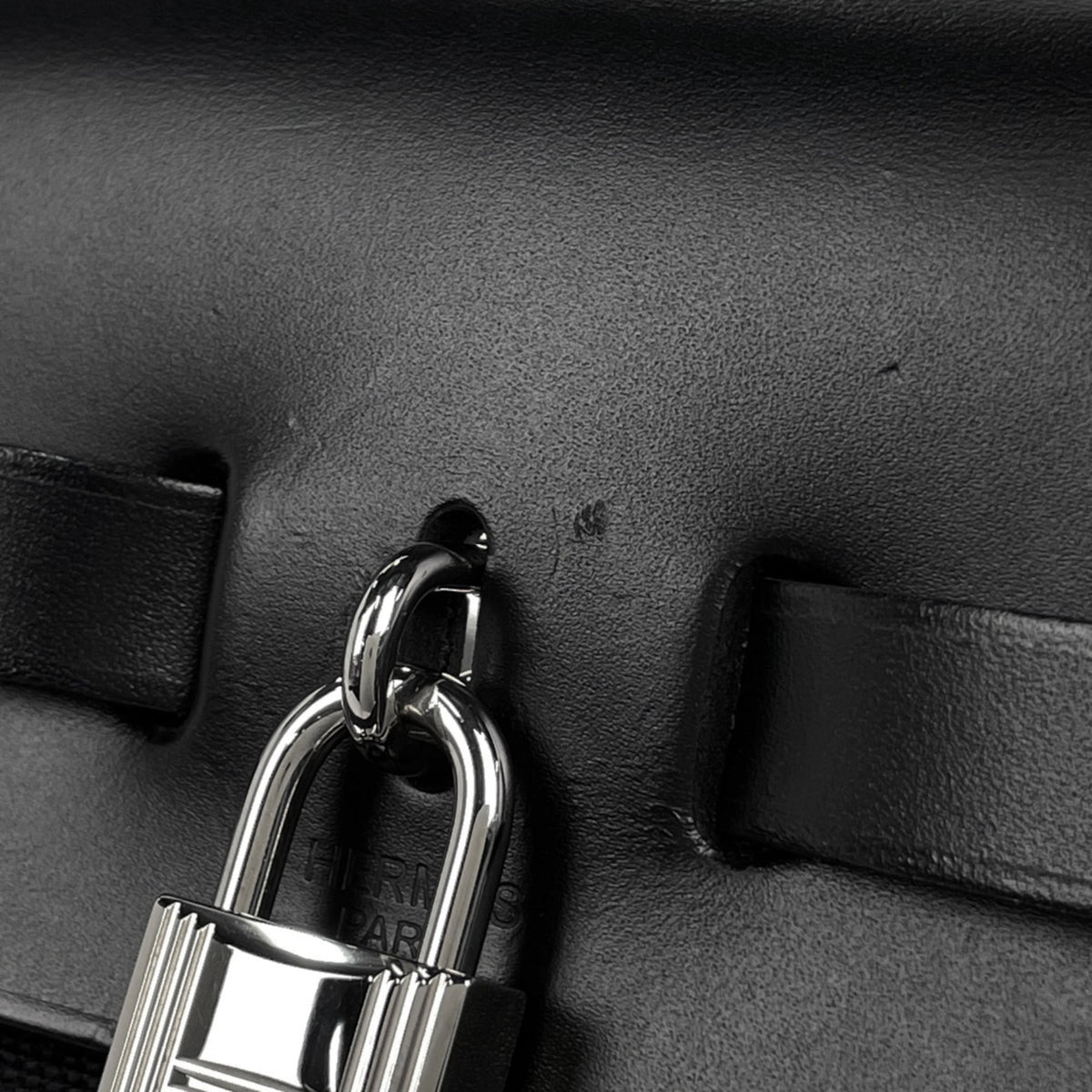 Hermes Her Bag Black Handbag (Pre-Owned)