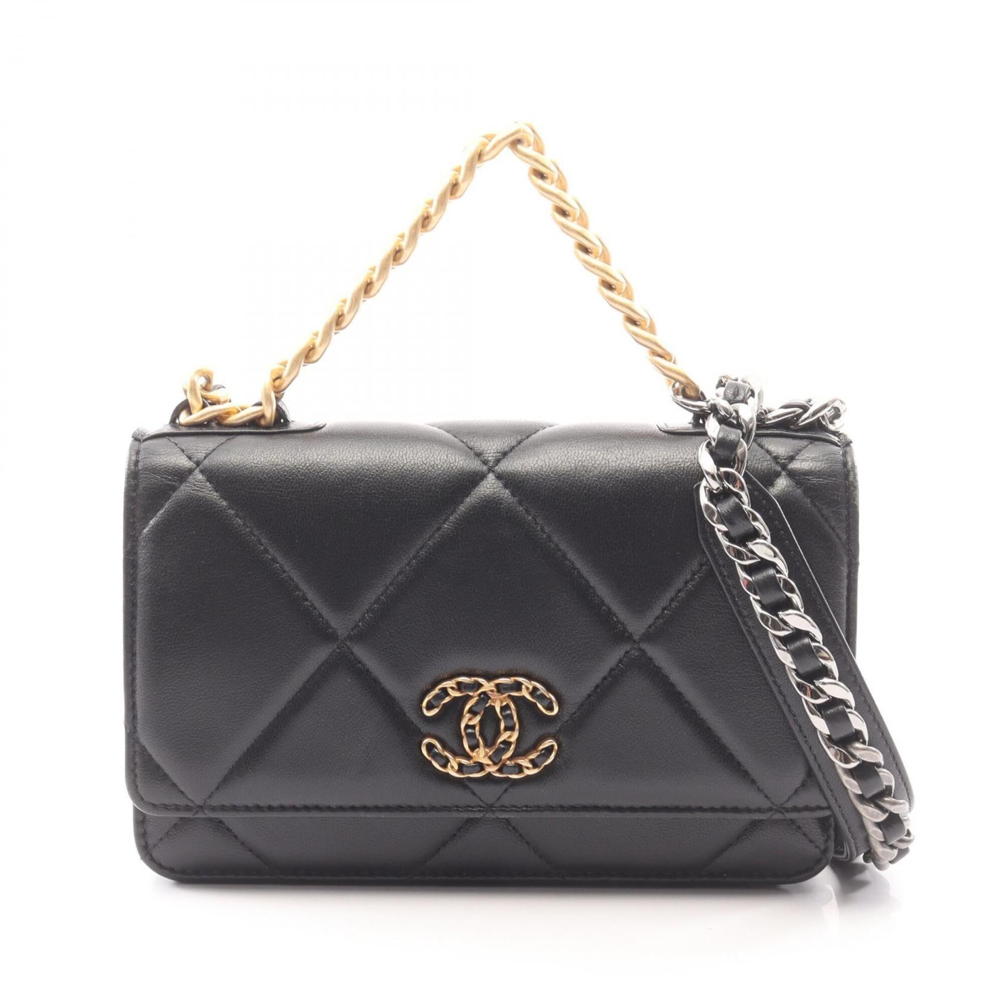 Chanel Black Leather Handbag Shoulder Bag (Pre-Owned)