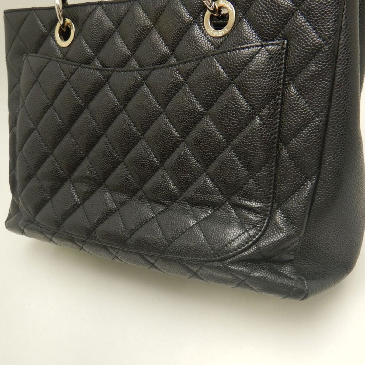 Chanel Black Grained Calfskin Tote Bag (Pre-Owned)