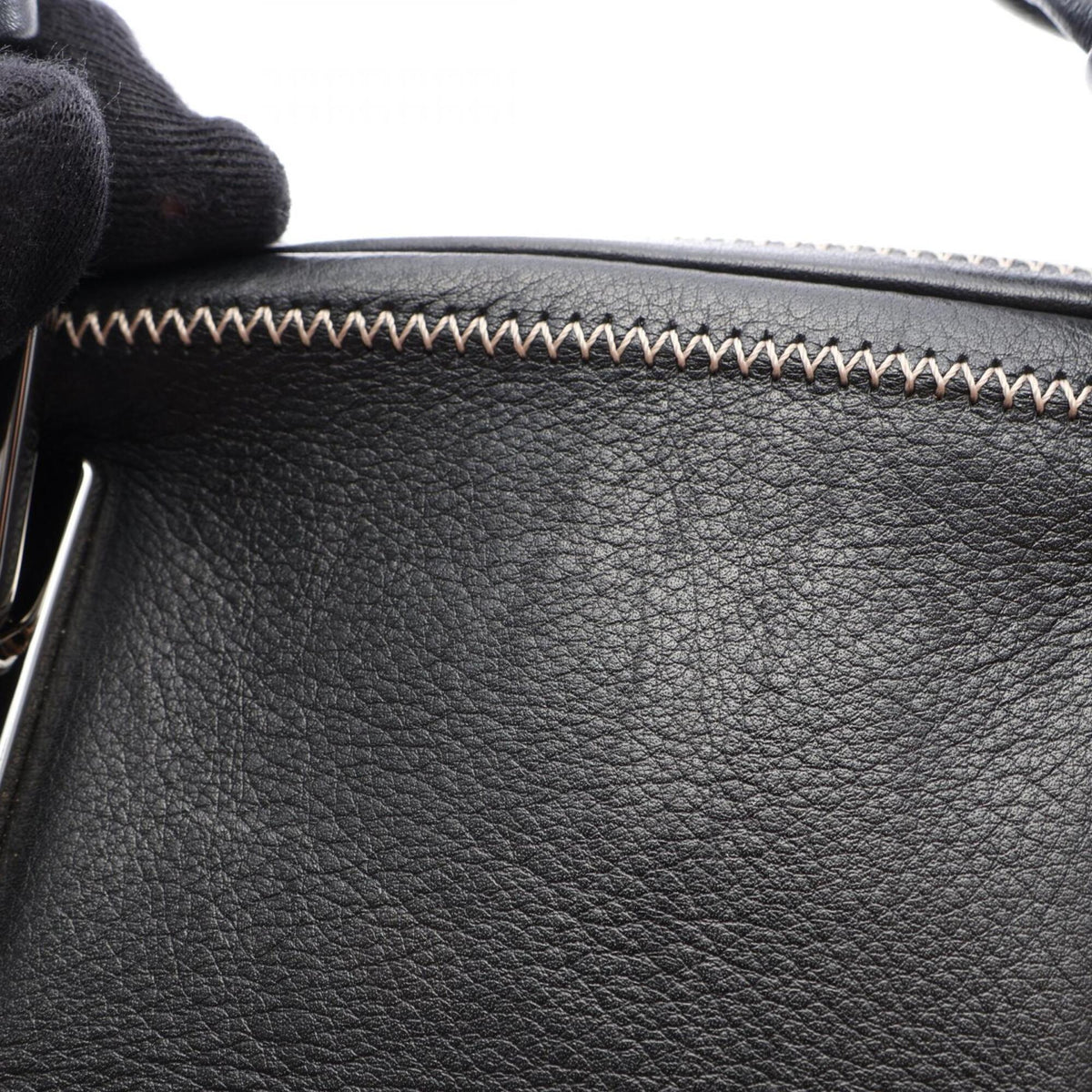 Chanel Black Leather Handbag (Pre-Owned)