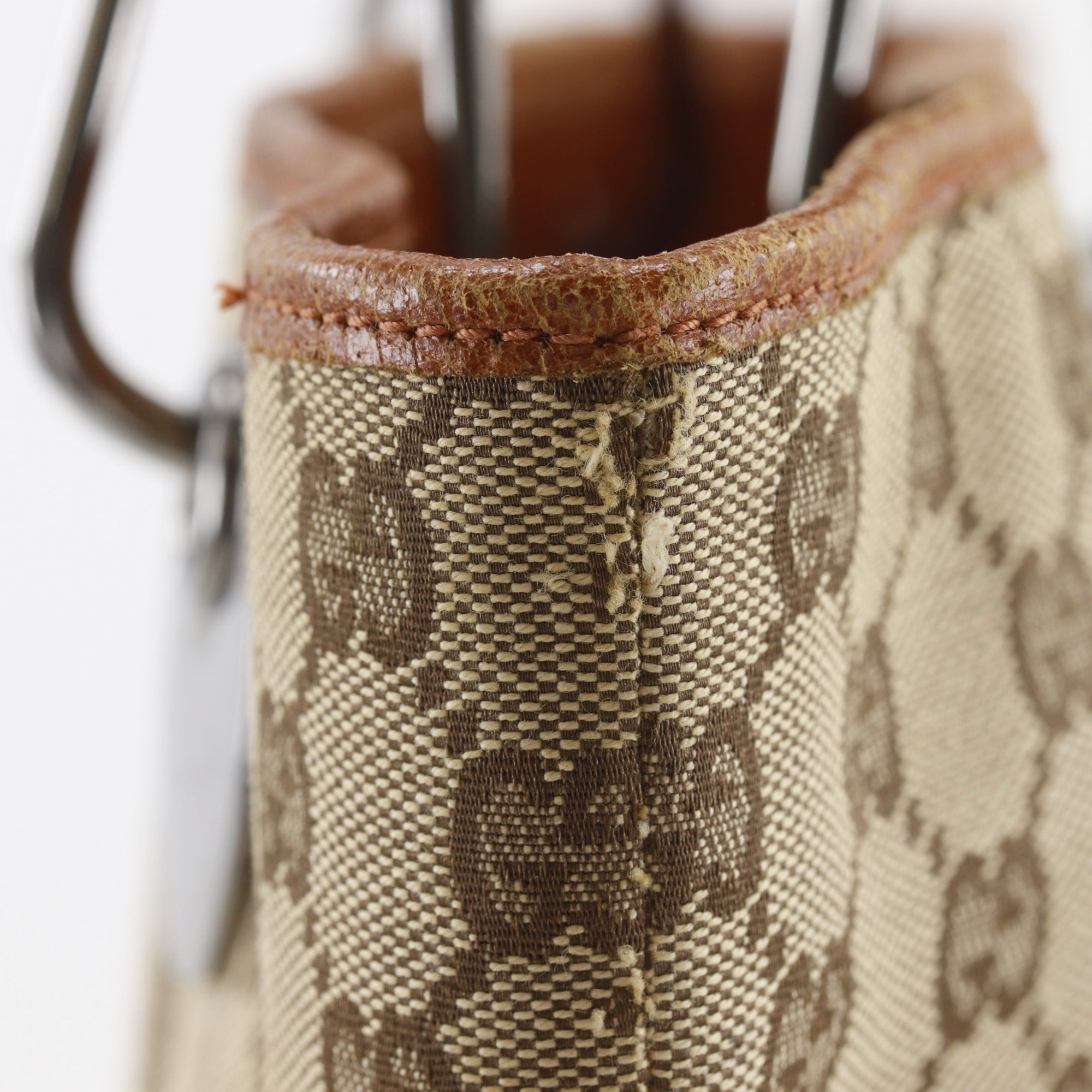 Gucci Beige Gg Canvas Tote Bag (Pre-Owned)