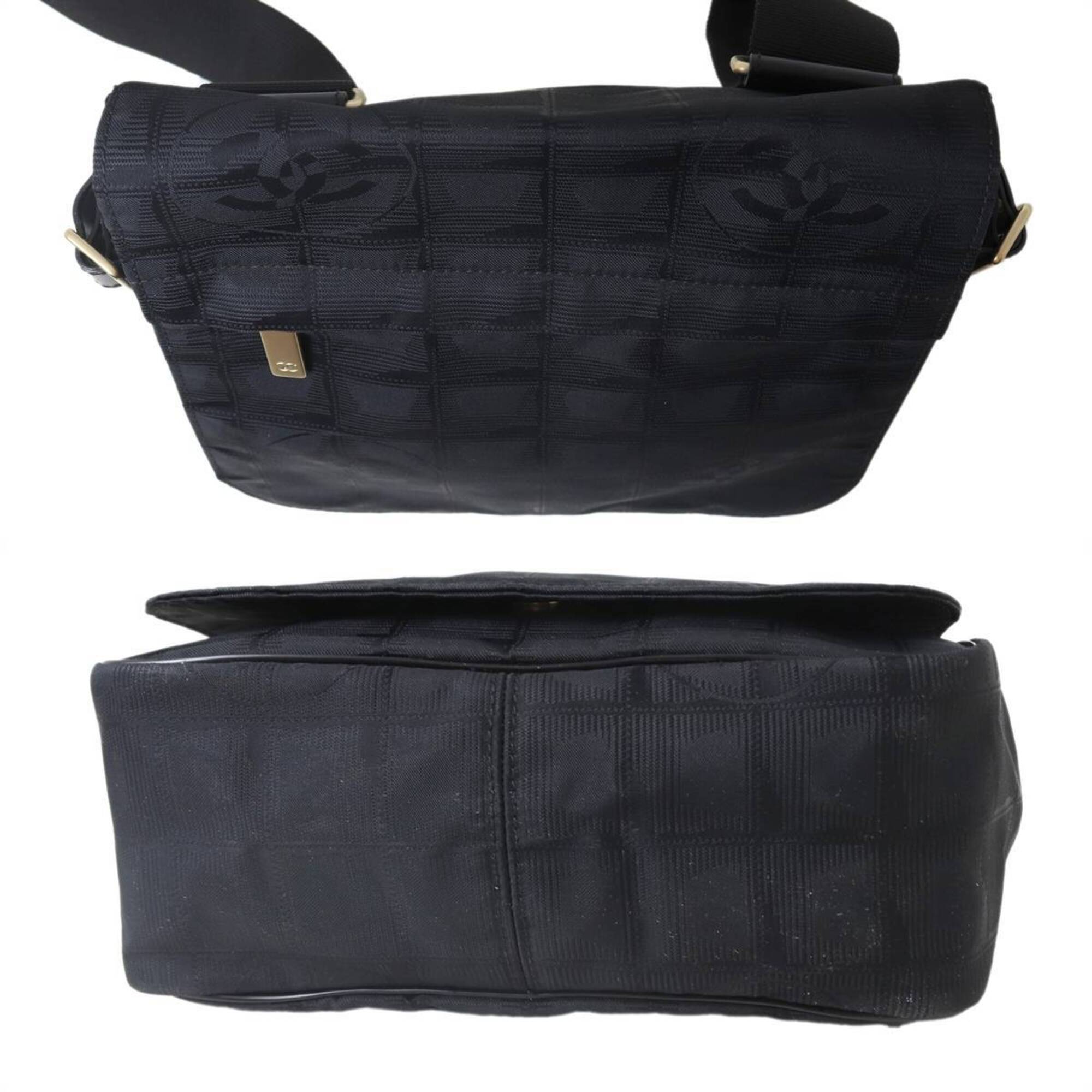 Chanel New Travel Line Black Shoulder Bag (Pre-Owned)