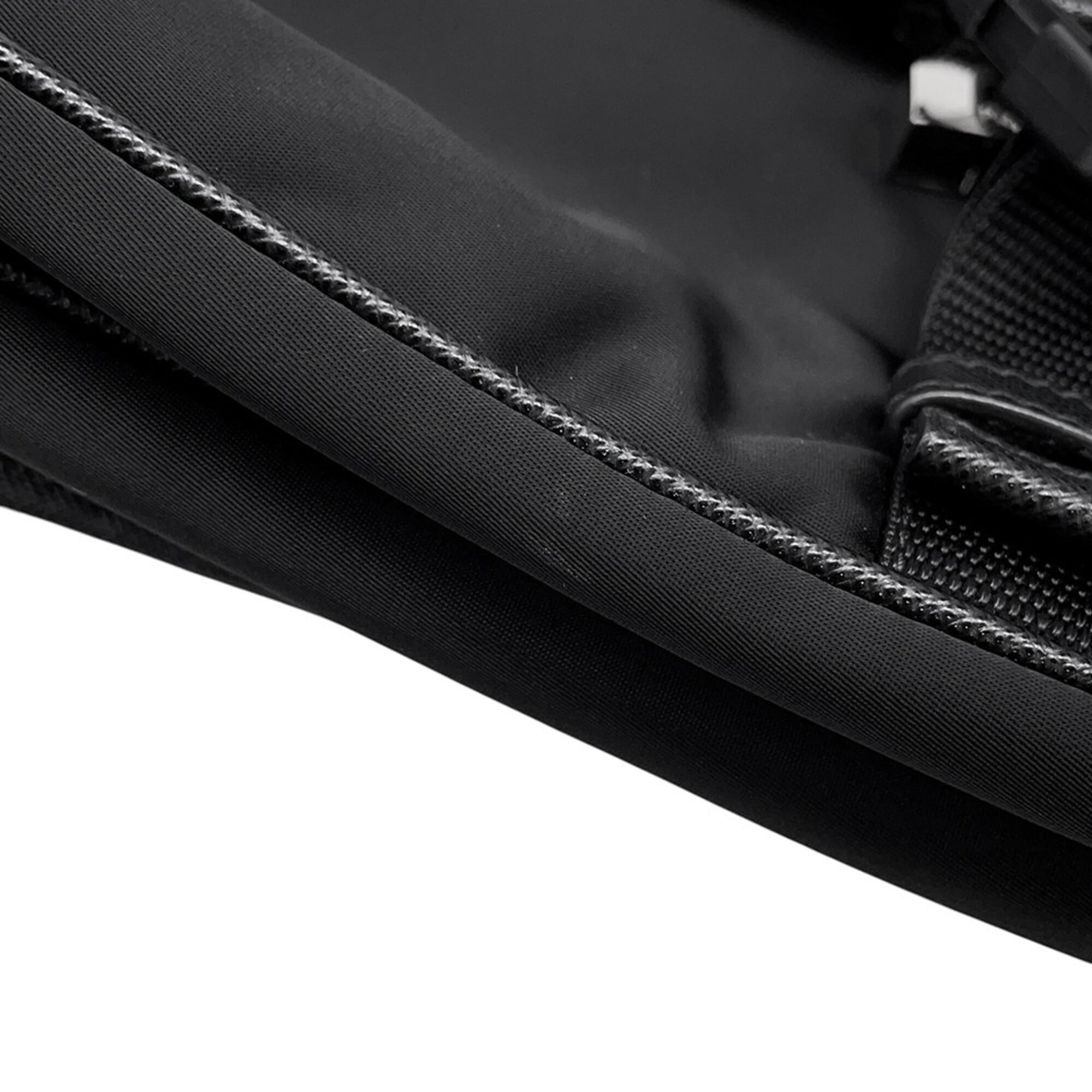 Prada Black Nylon Handbag Messenger Bag Shoulder Bag (Pre-Owned)