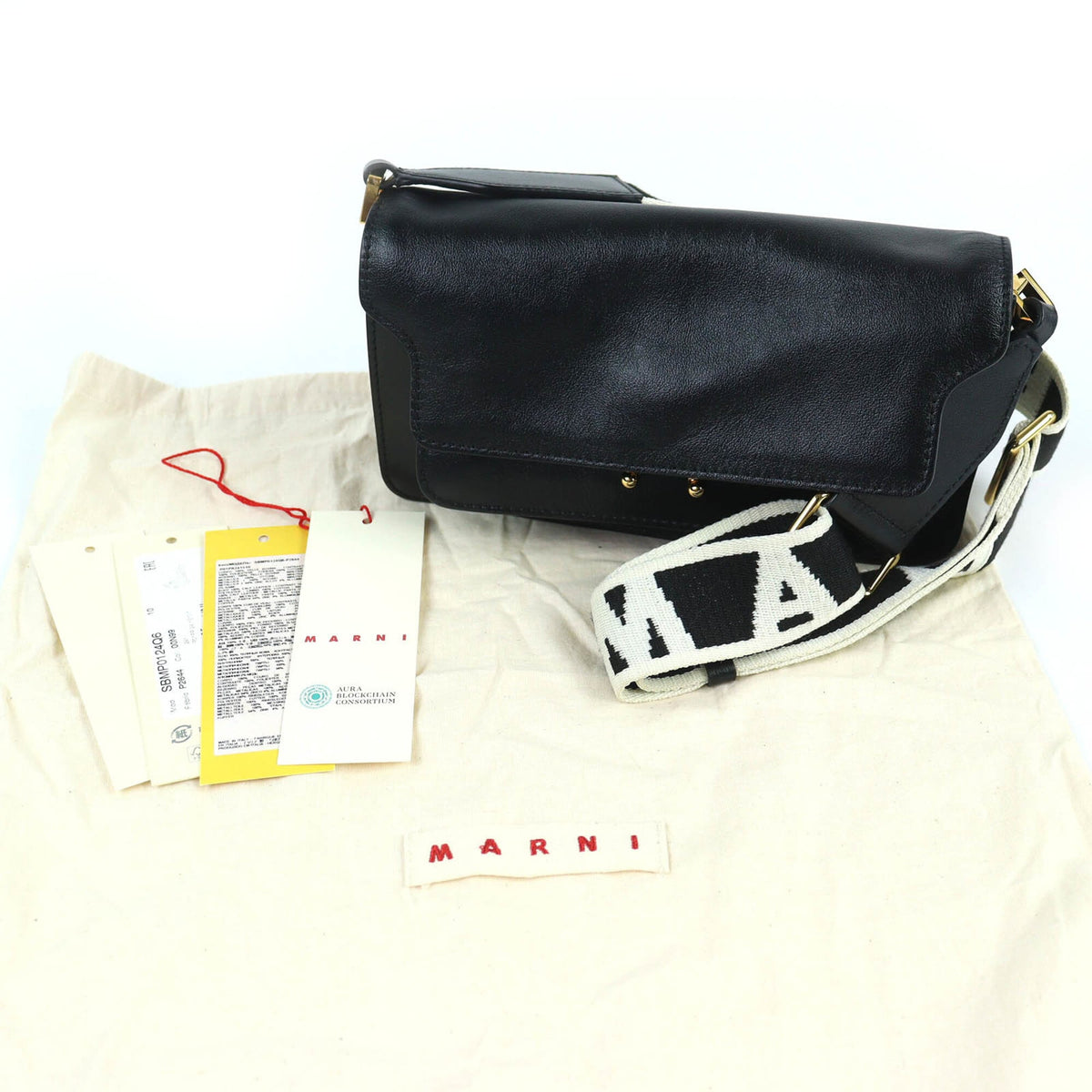 Marni Black Leather Shoulder Bag (Pre-Owned)