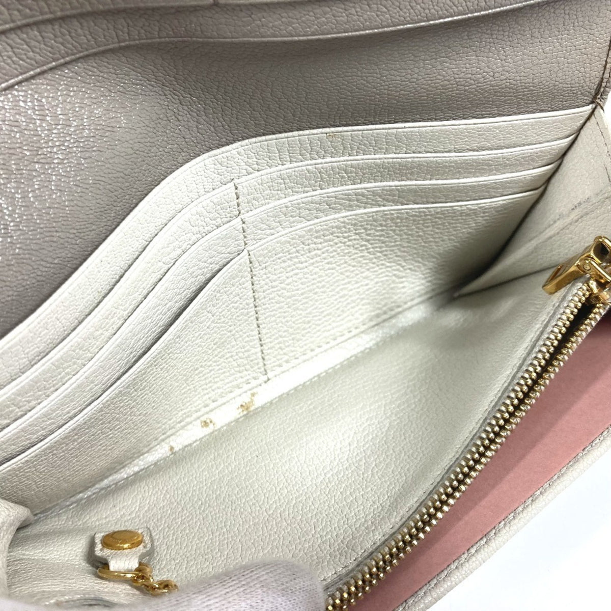 Miu Miu Gray White Leather Long Wallet (Bi-Fold) (Pre-Owned)