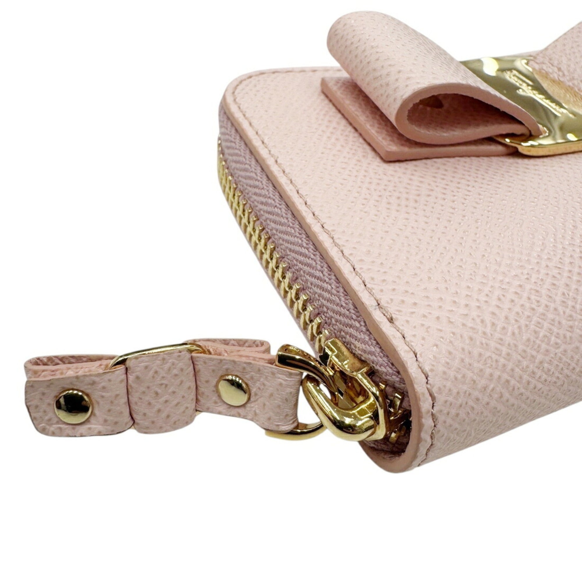 Salvatore Ferragamo Light Pink Leather Coin Purse/Coin Case (Pre-Owned)