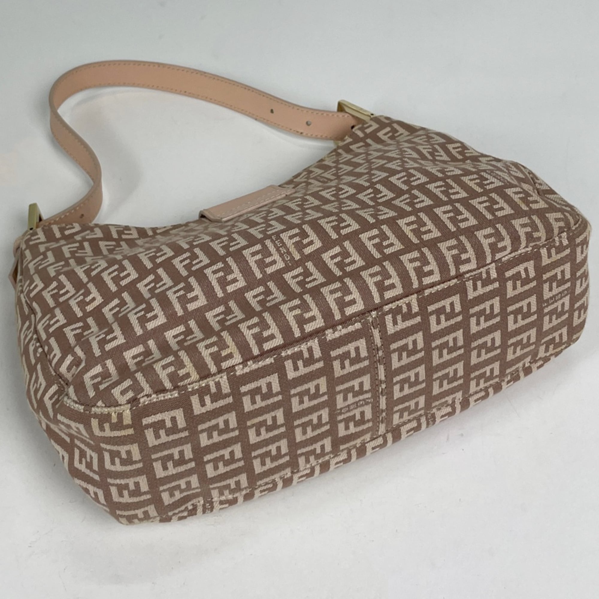 Fendi Pink Canvas Leather Shoulder Bag (Pre-Owned)