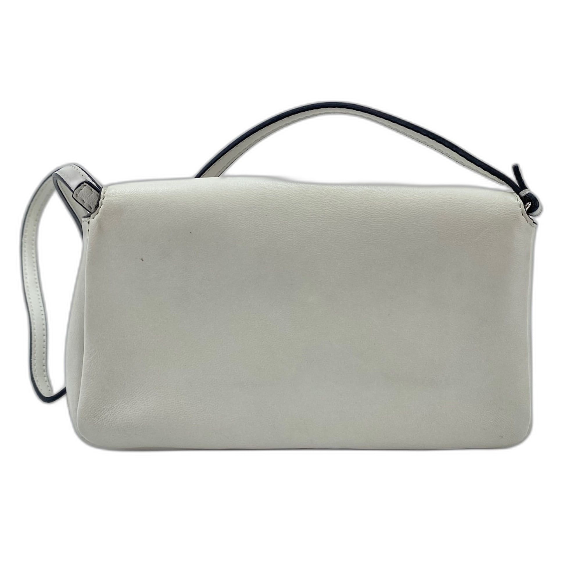 Fendi White Shoulder Bag (Pre-Owned)