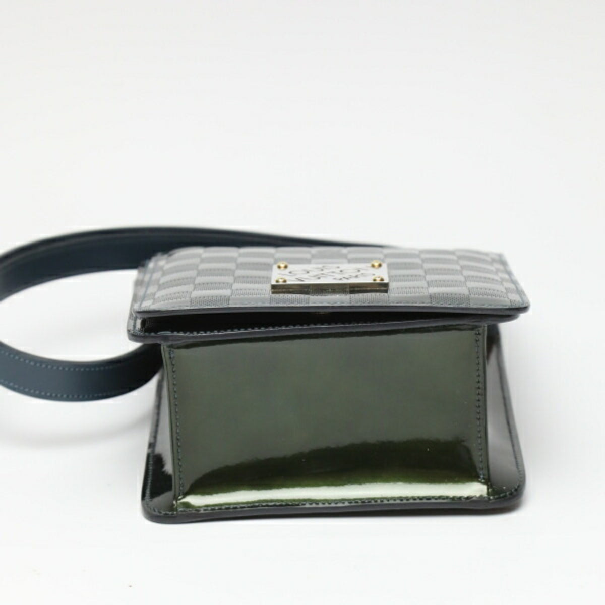 Louis Vuitton Green Handbag Shoulder Bag (Pre-Owned)
