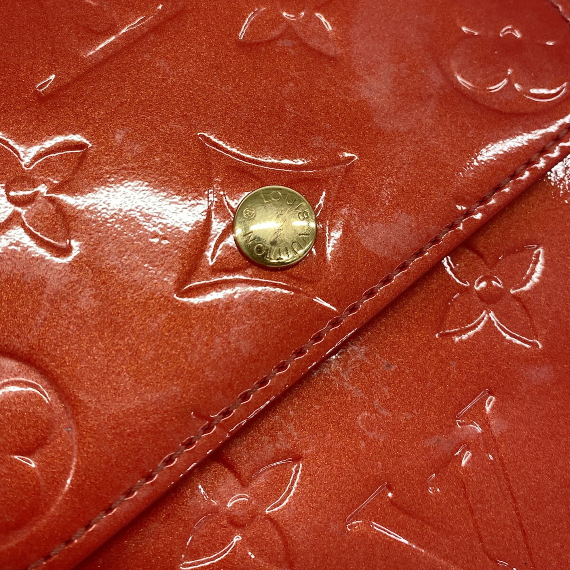 Louis Vuitton Rouge Shoulder Bag (Pre-Owned)