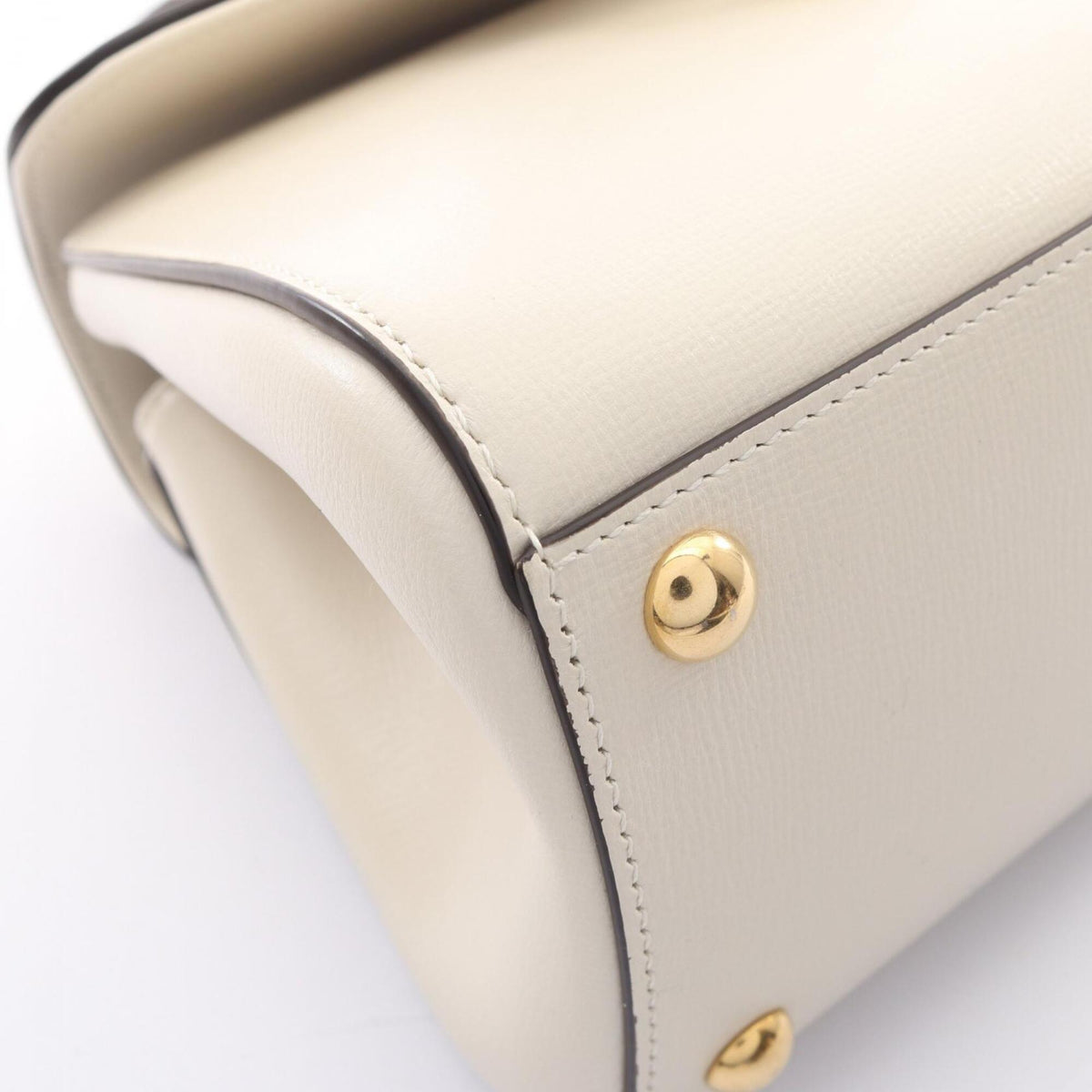 Gucci Ivory Leather Handbag (Pre-Owned)