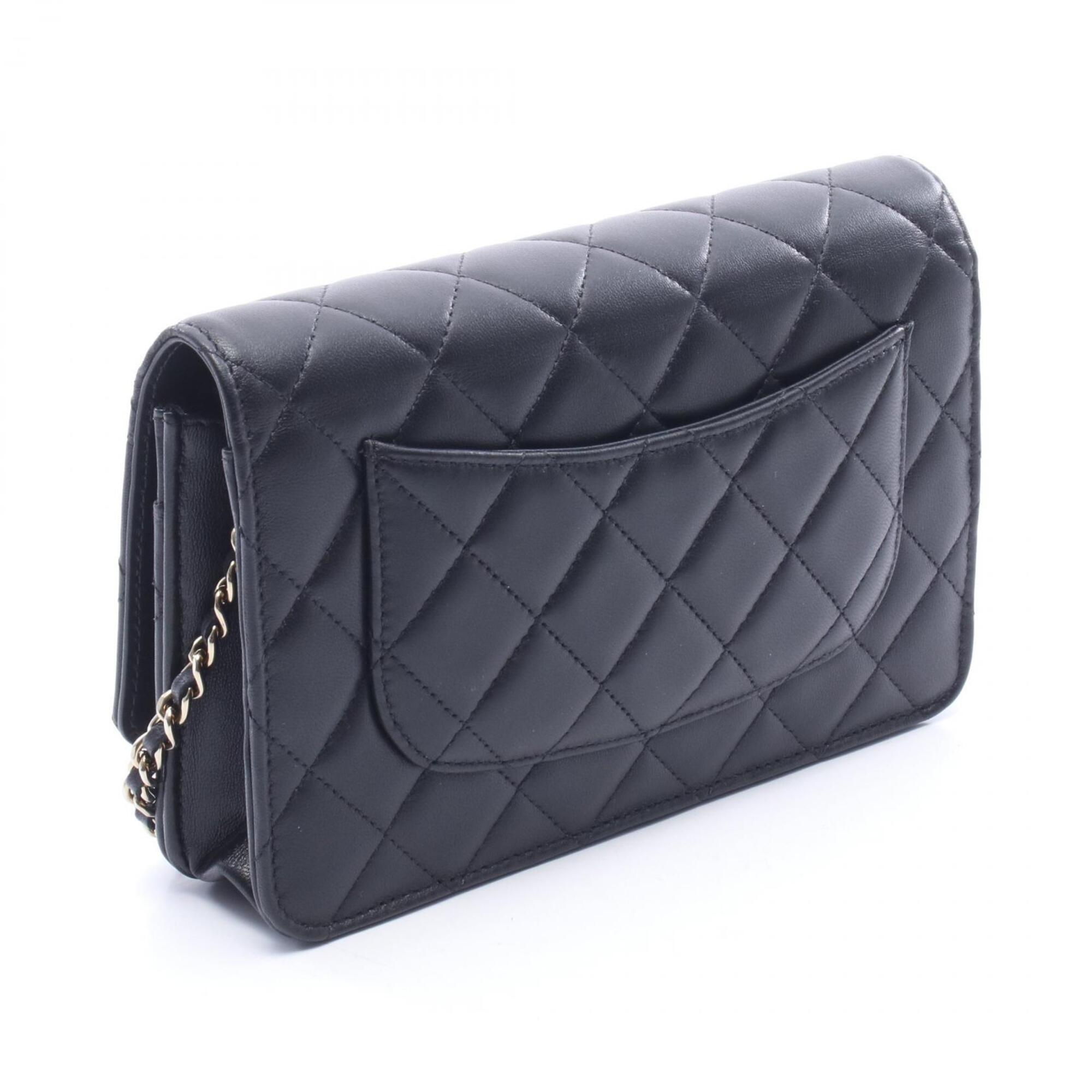 Chanel Black Leather Handbag Shoulder Bag (Pre-Owned)