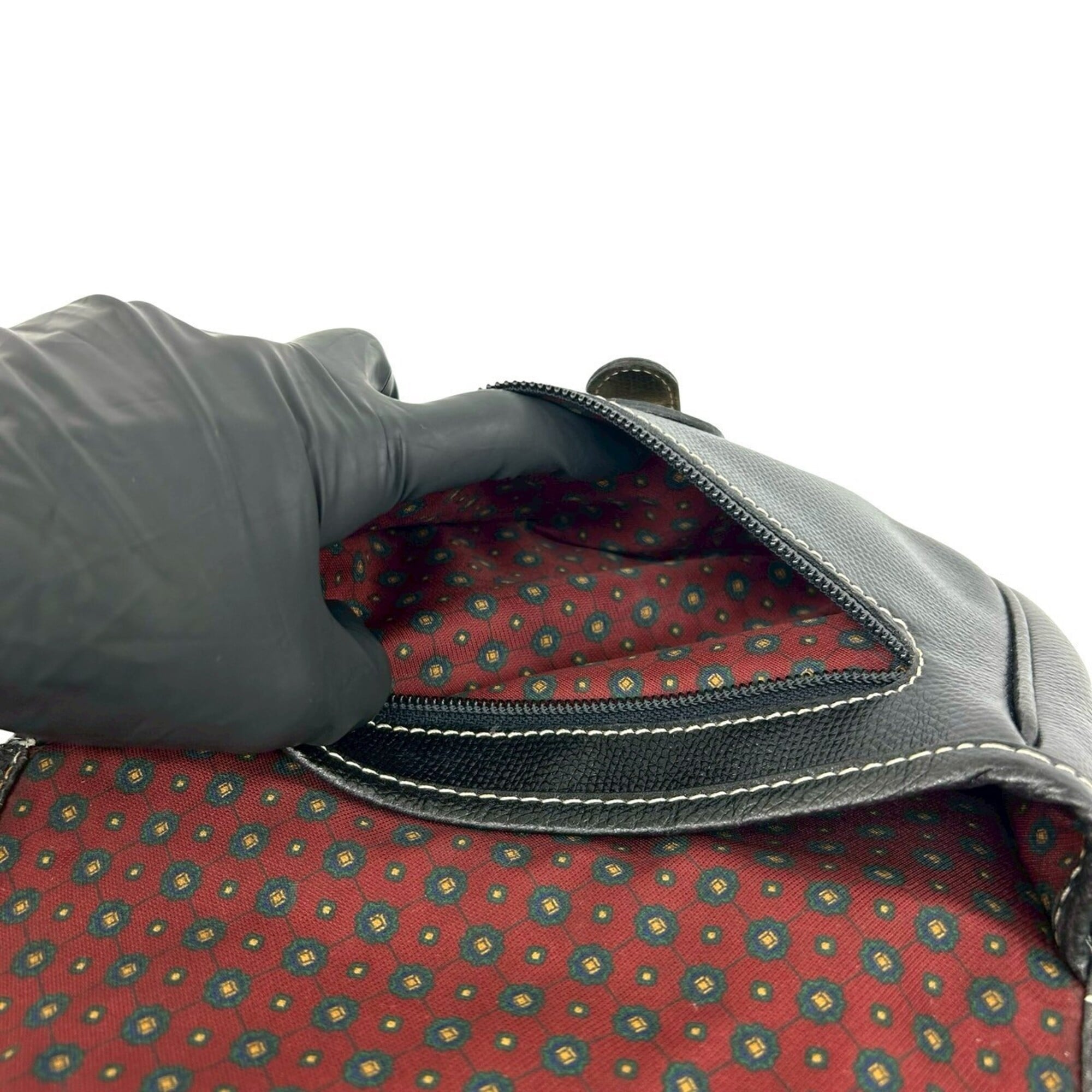 Loewe Black Leather Pochette Shoulder Bag (Pre-Owned)