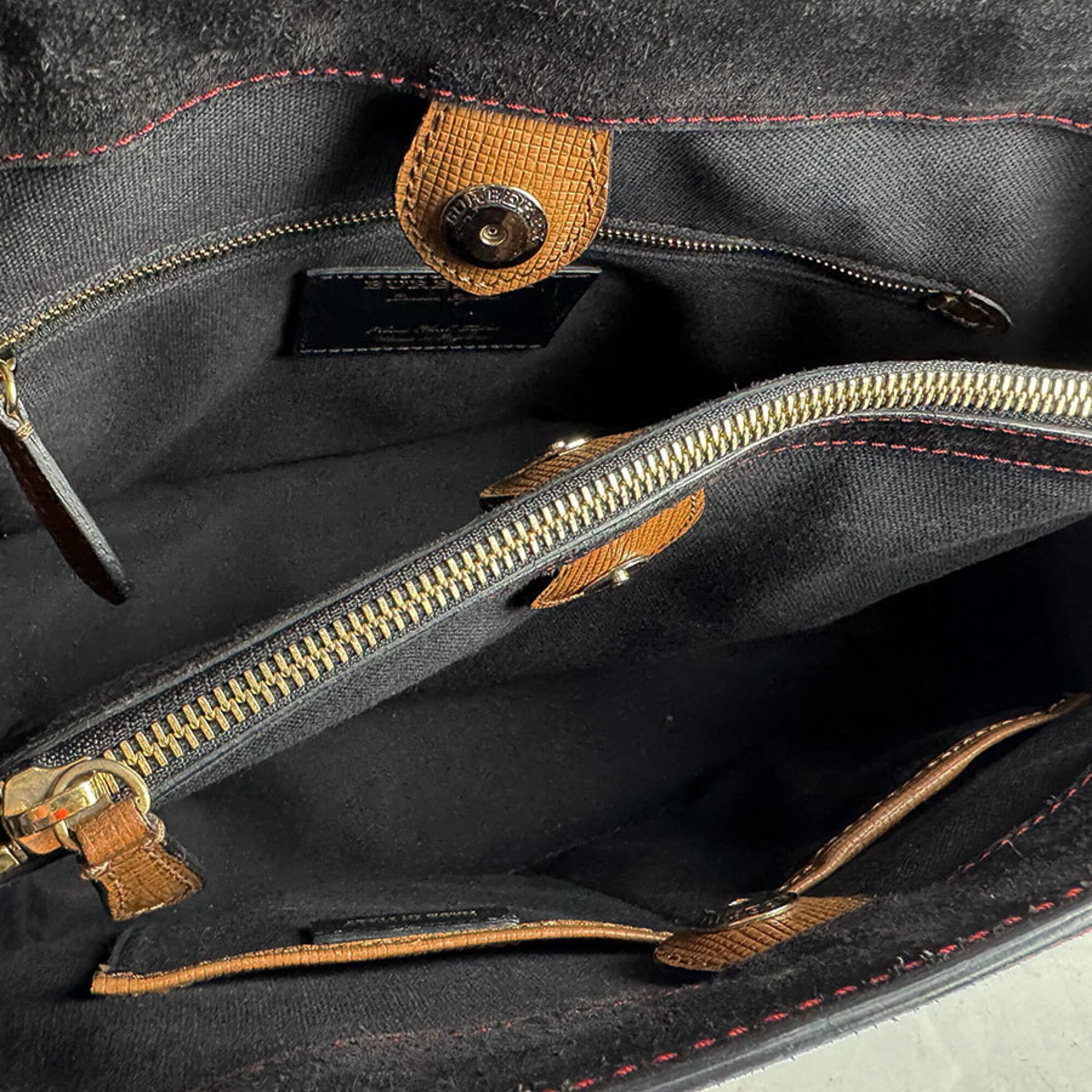 Burberry Black Brown Red Color Suede Leather Handbag Shoulder Bag (Pre-Owned)