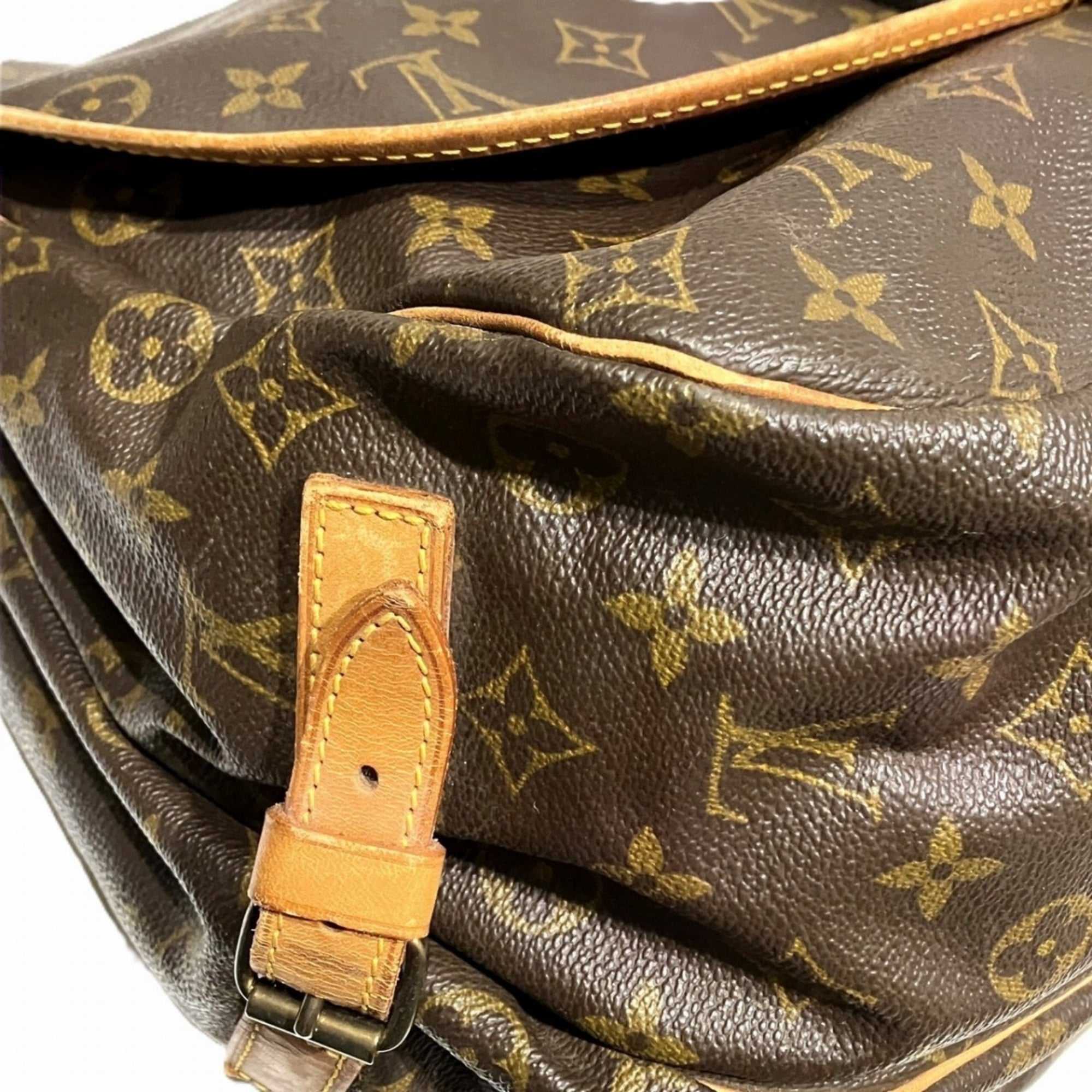 Louis Vuitton Brown Monogram Shoulder Bag (Pre-Owned)