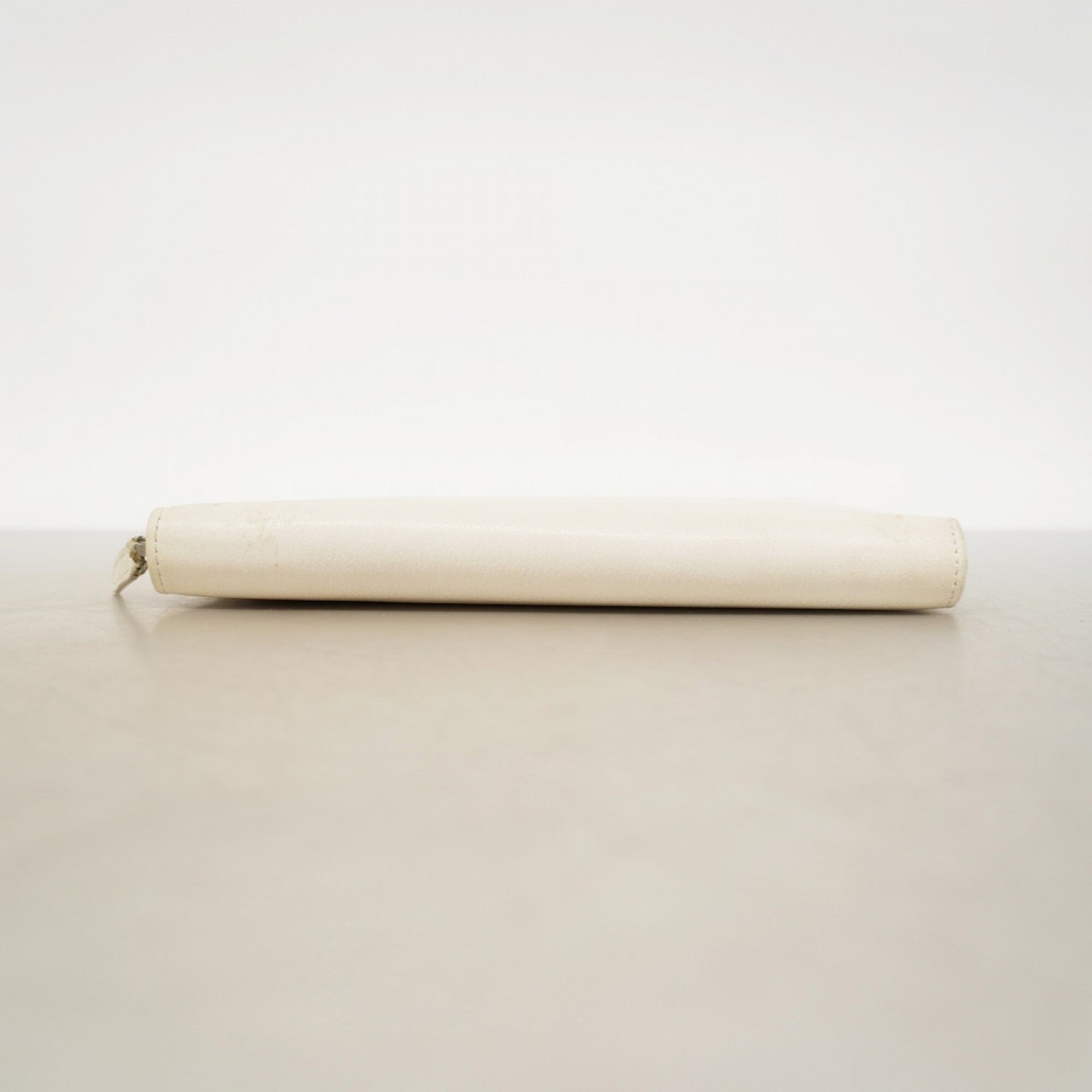Chanel Ivory Leather Long Wallet (Bi-Fold) (Pre-Owned)