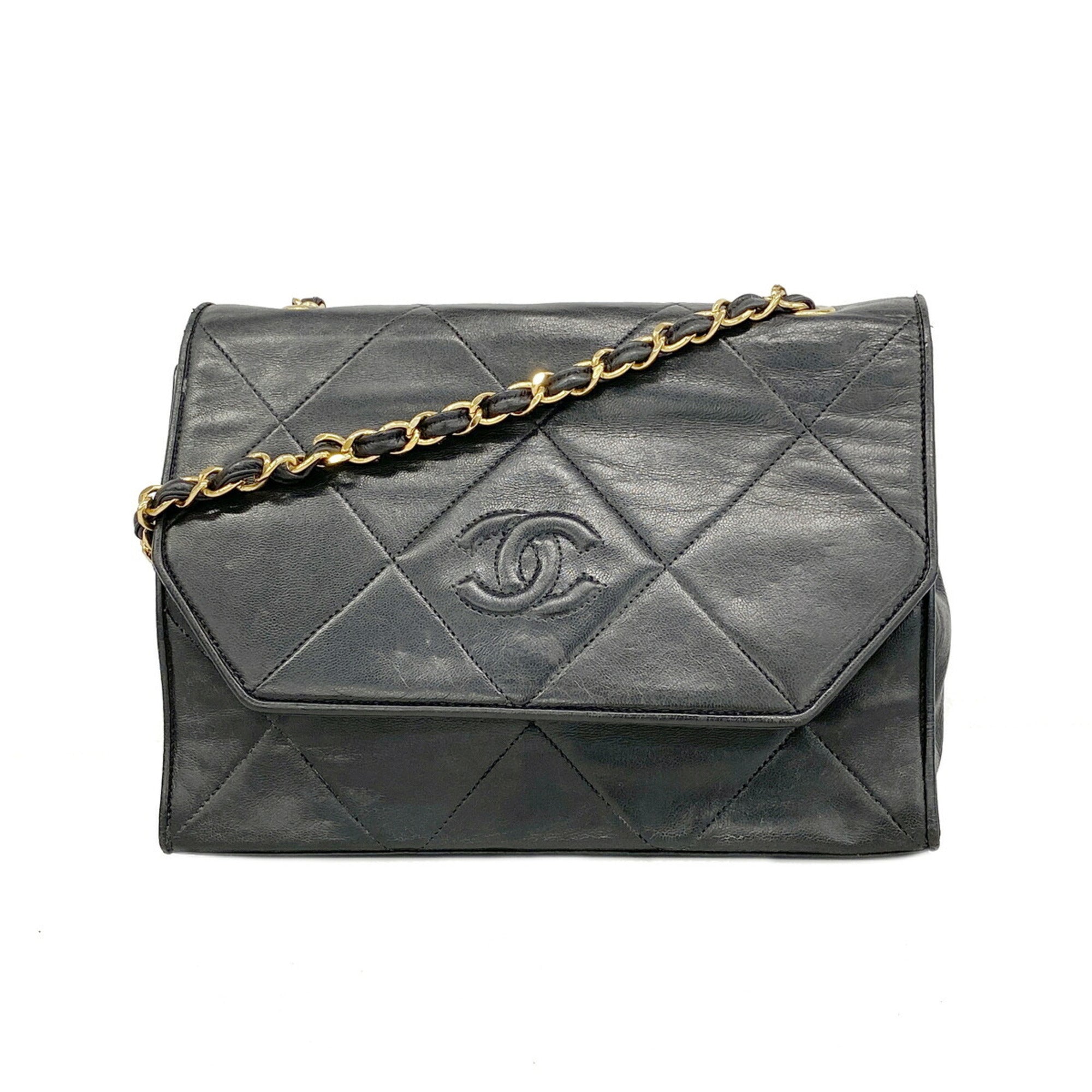 Chanel Black Leather Shoulder Bag (Pre-Owned)