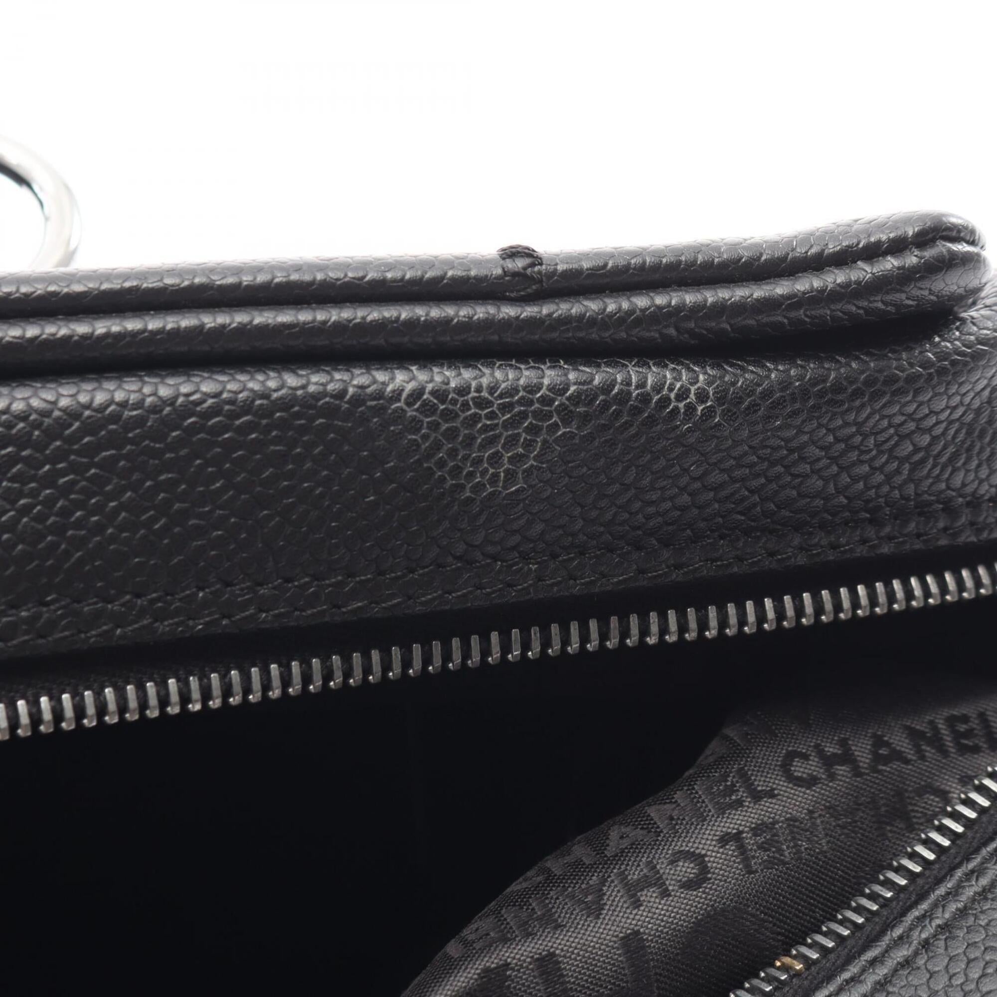 Chanel Black Grained Calfskin Handbag Shoulder Bag (Pre-Owned)