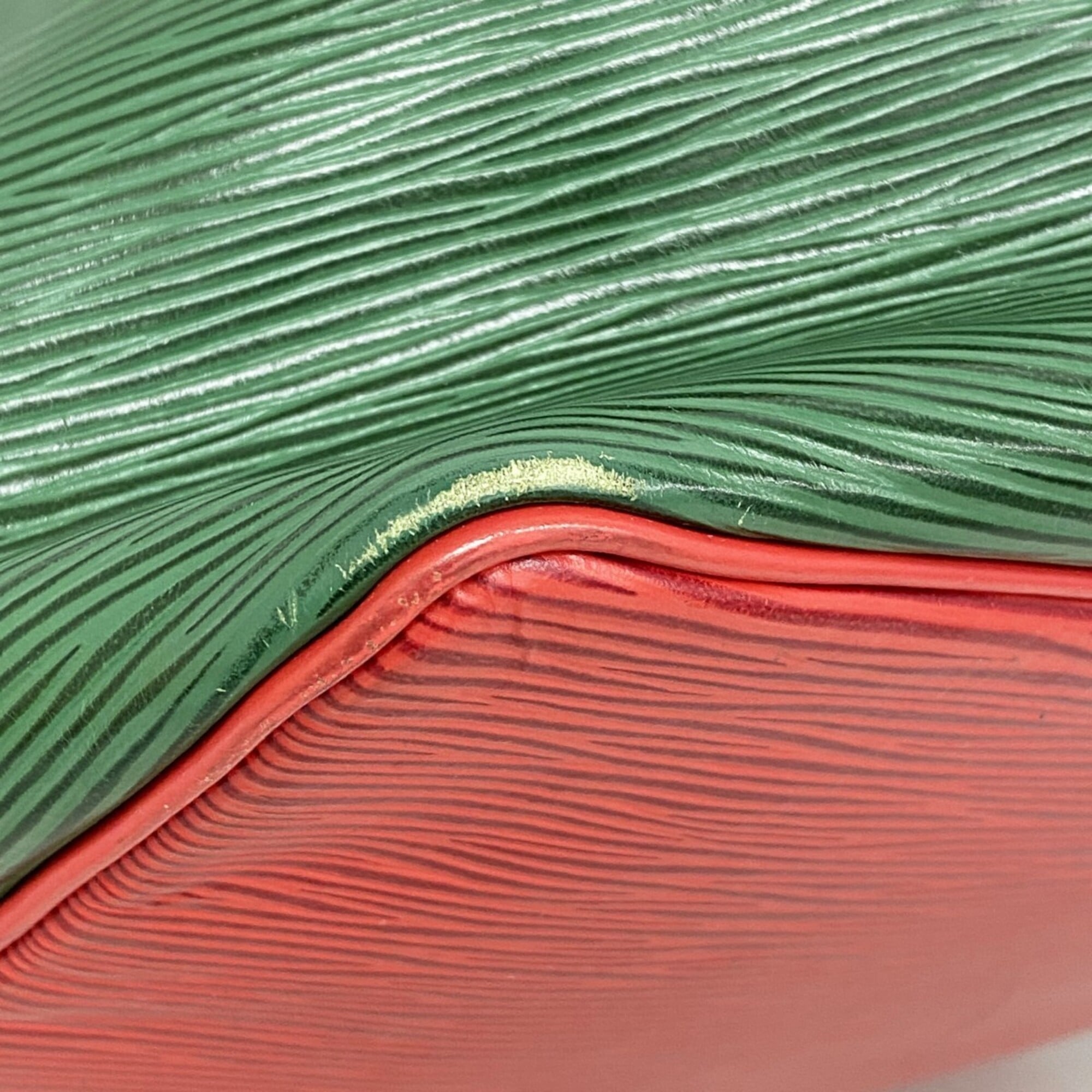 Louis Vuitton Borneo Green Castilian Red Shoulder Bag (Pre-Owned)