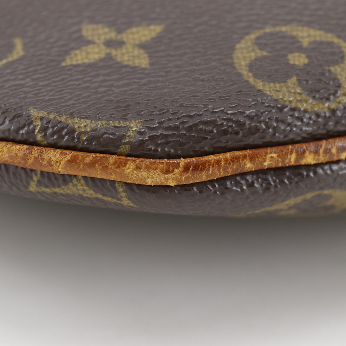 Louis Vuitton Brown Monogram Monogram Pochette Shoulder Bag (Pre-Owned)