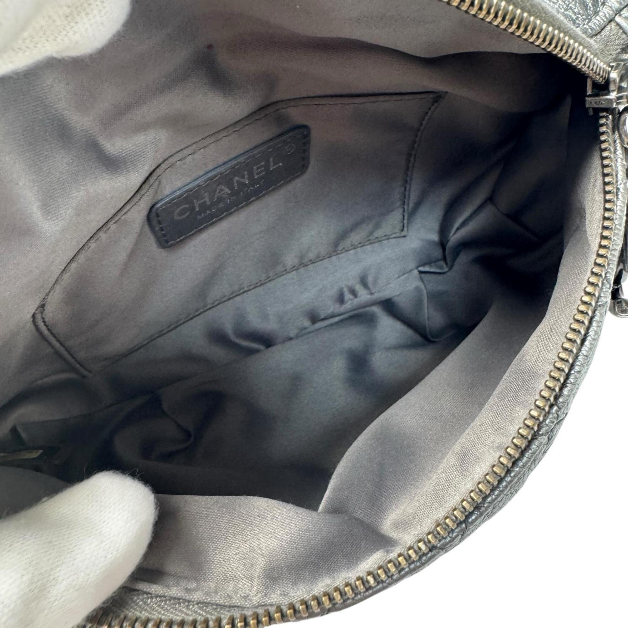 Chanel Silver Leather Fanny Pack (Pre-Owned)