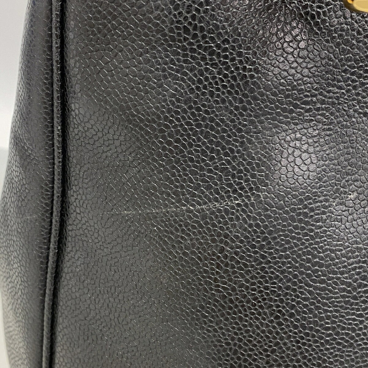 Chanel Black Grained Calfskin Shoulder Bag (Pre-Owned)