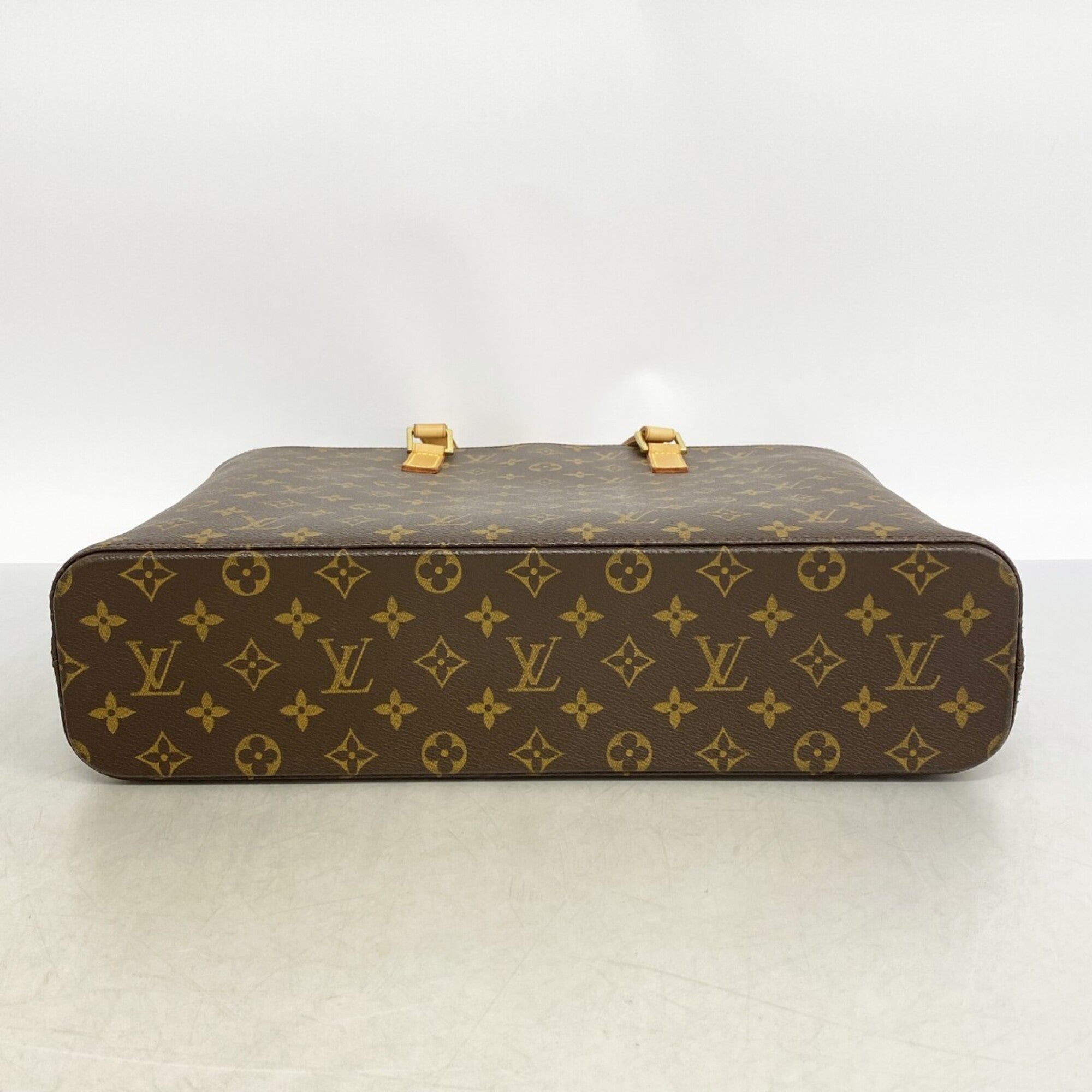Louis Vuitton Brown Shoulder Bag (Pre-Owned)