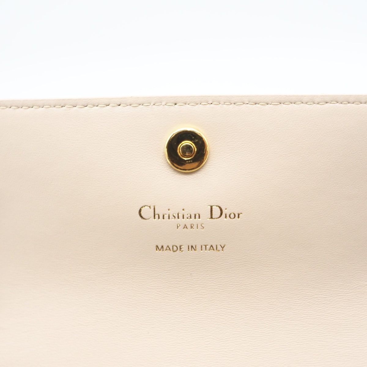 Christian Dior Beige Leather Long Wallet (Bi-Fold) (Pre-Owned)