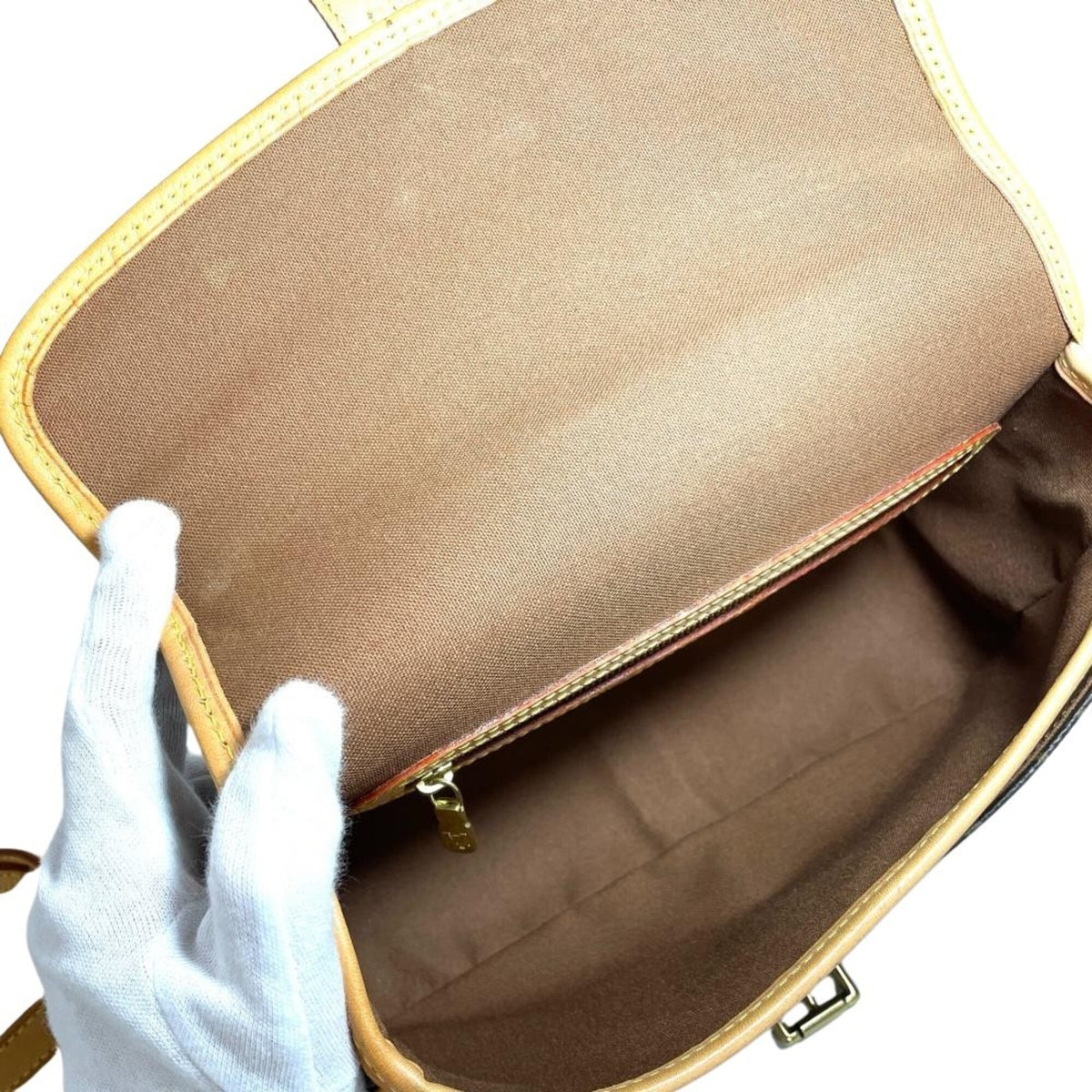 Louis Vuitton Brown Monogram Canvas Shoulder Bag (Pre-Owned)