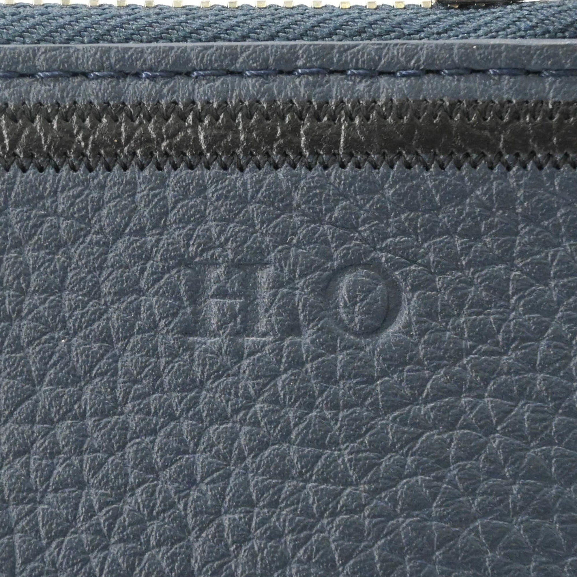 Louis Vuitton Navy Leather Clutch Bag (Pre-Owned)