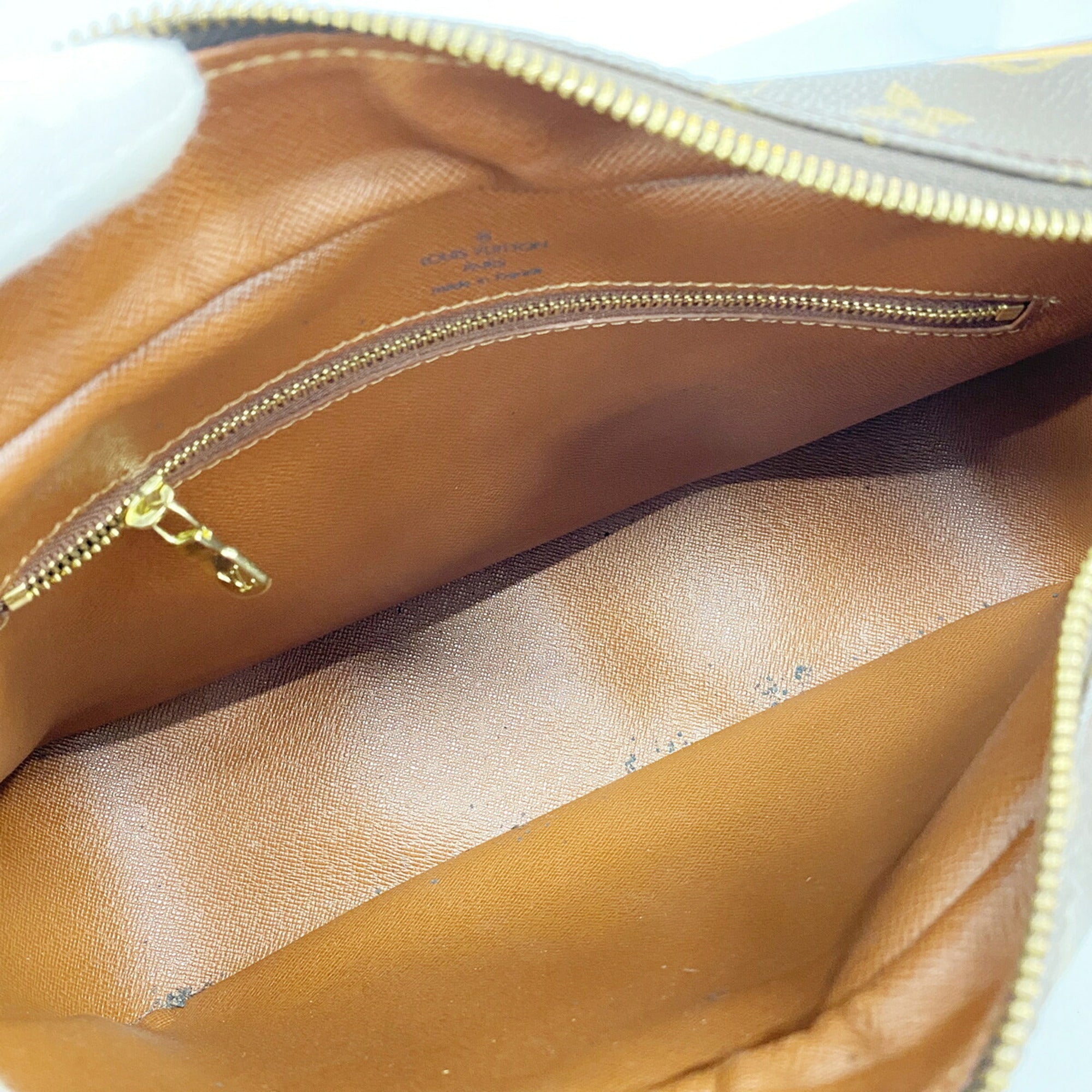 Louis Vuitton Brown Shoulder Bag (Pre-Owned)