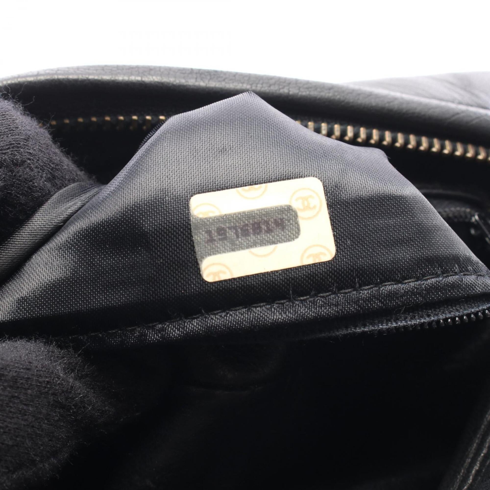 Chanel Black Leather Handbag Shoulder Bag (Pre-Owned)